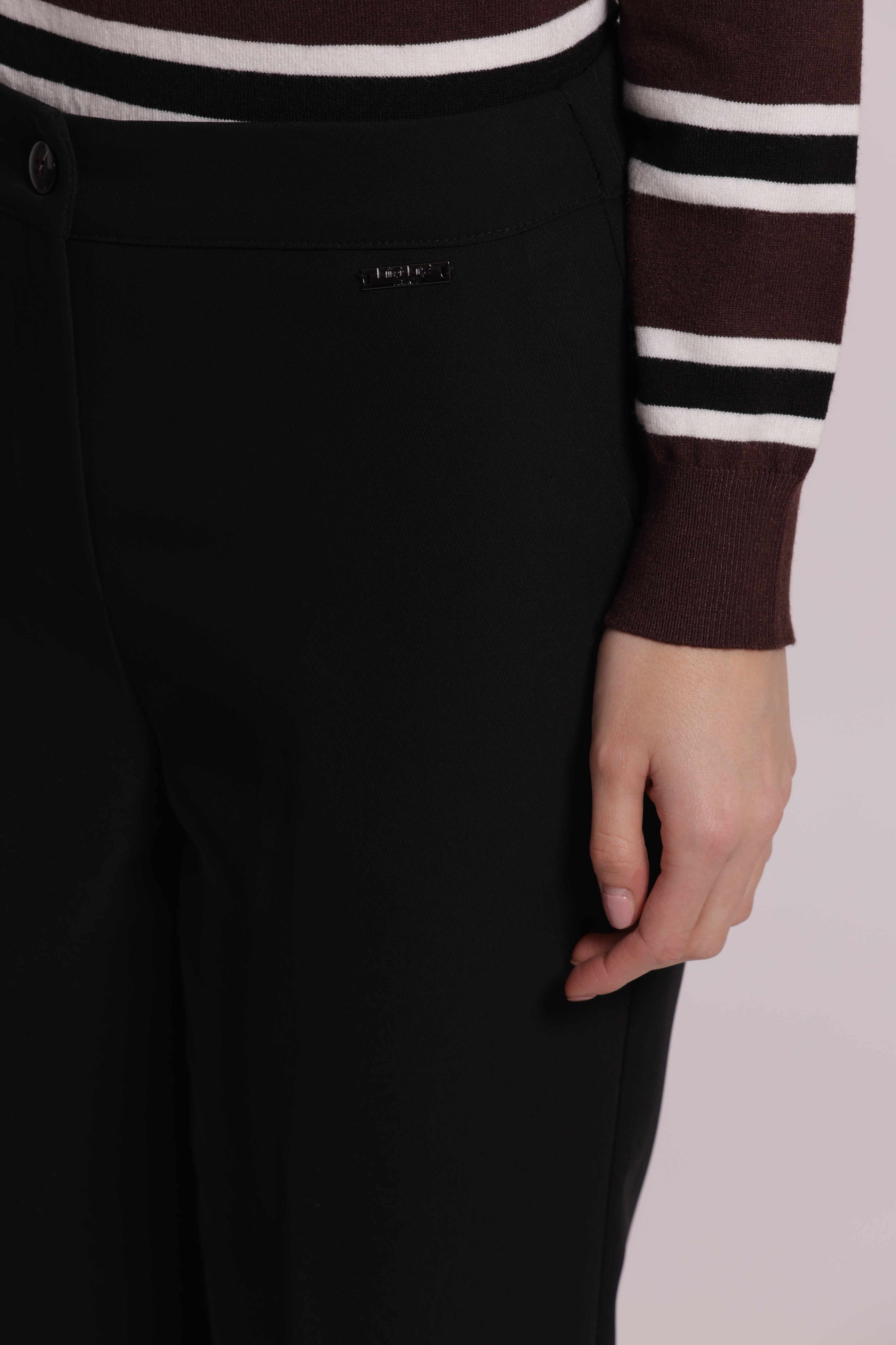 Mimi Mua Pantalone Sigaretta Elastico Dietro Nero Slim
