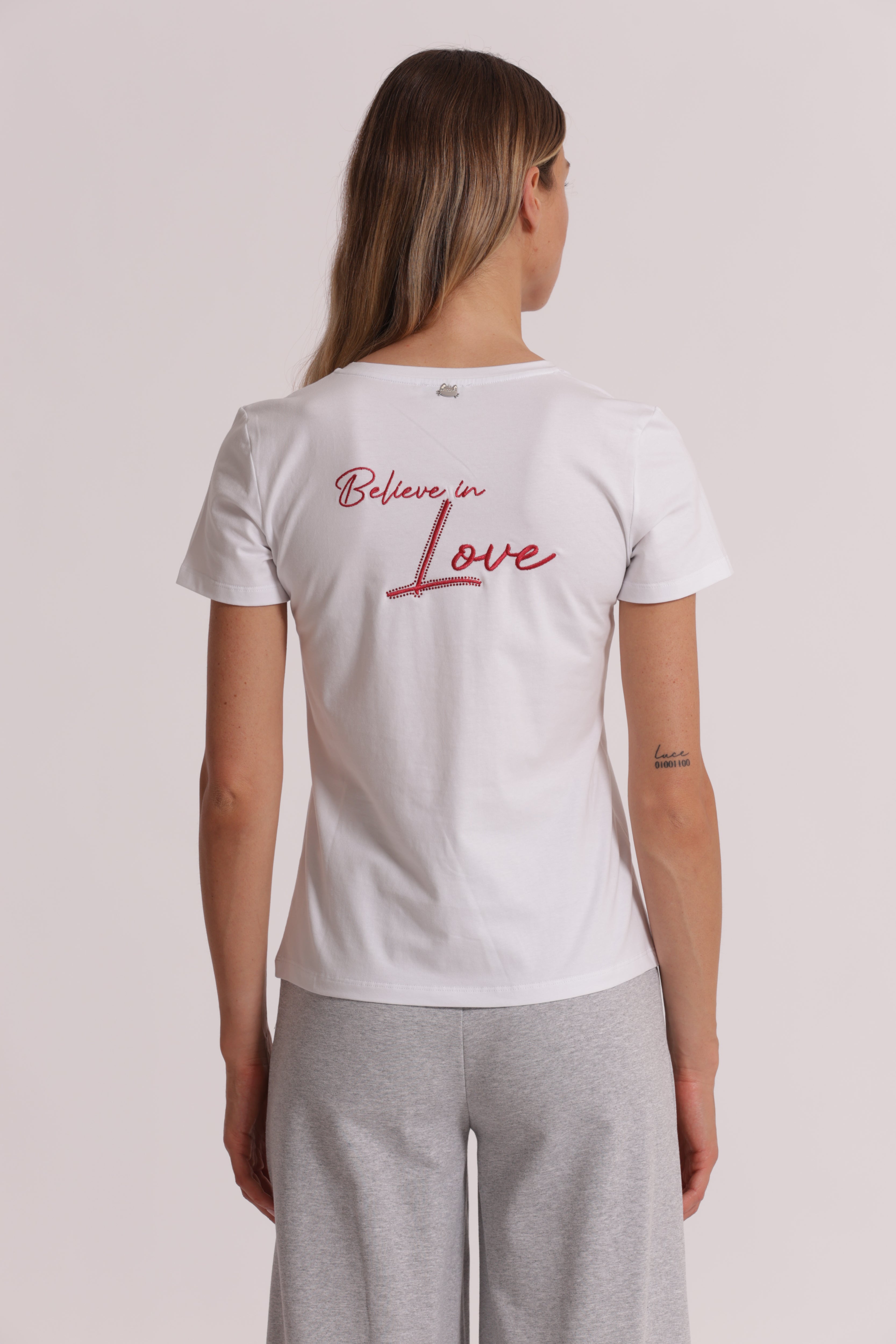Mimi Mua t-shirt ricamo cuore bianca in cotone
