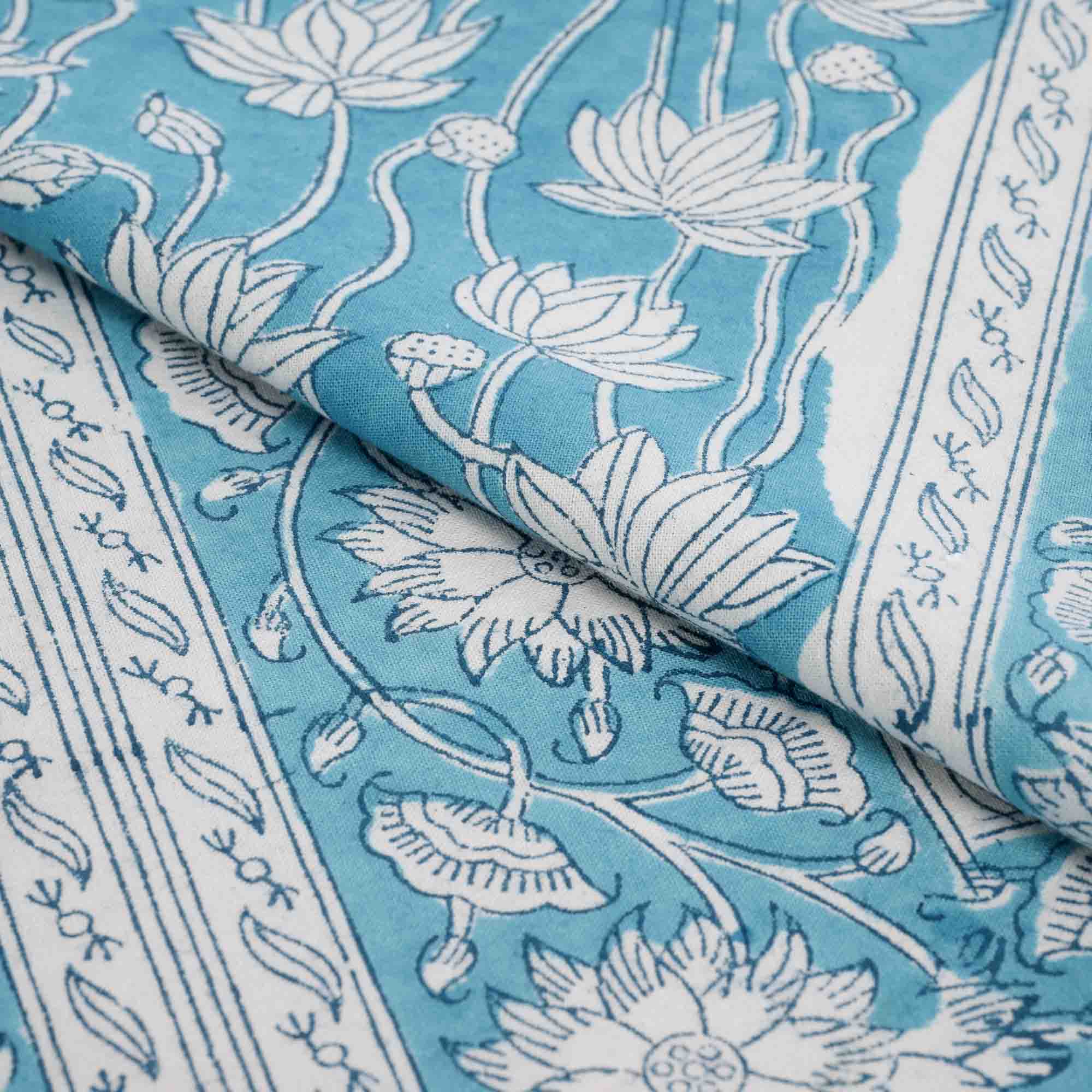 On Earth Cooperative Collection Block-print tovaglia cotone azzurra 230x160