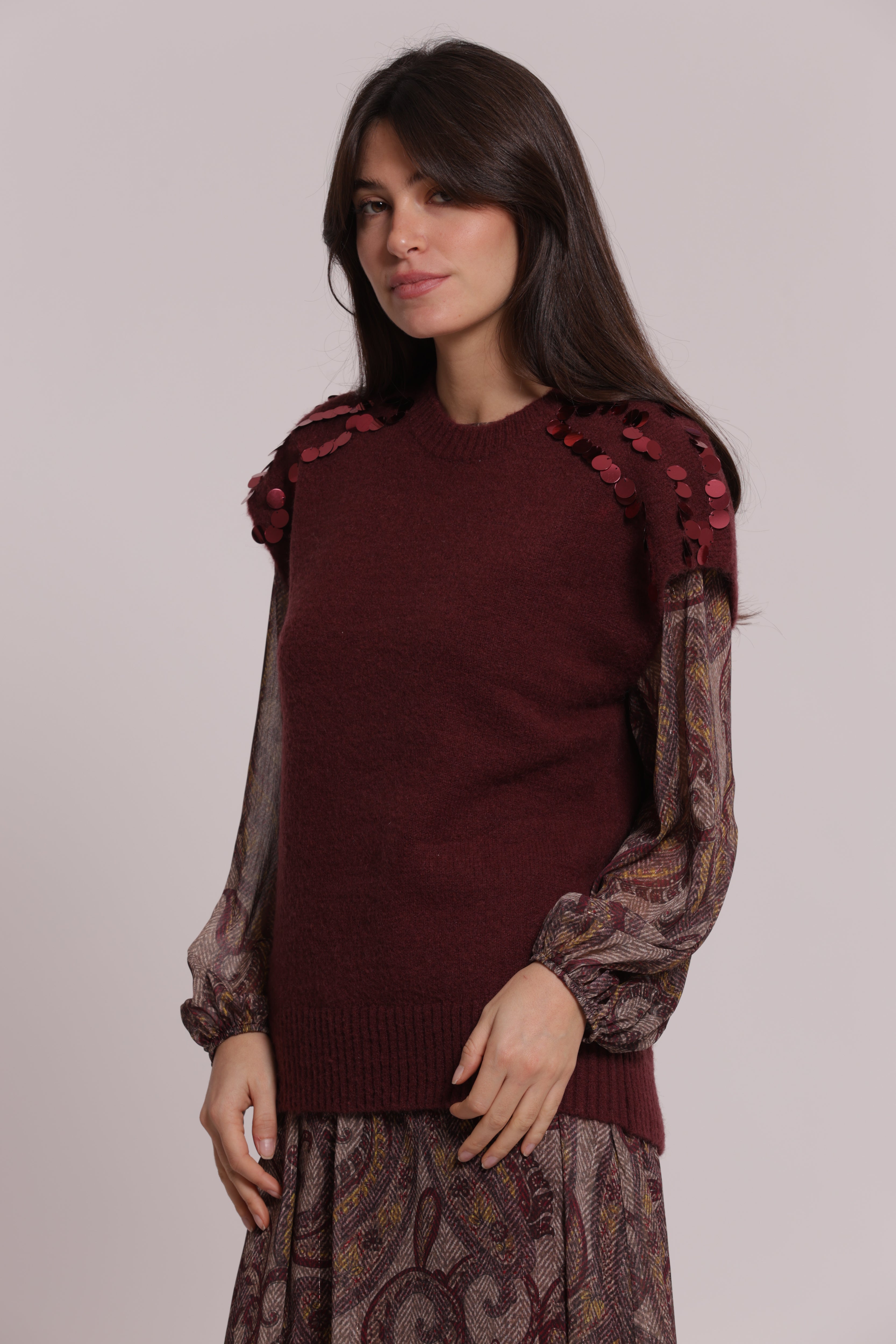 Mimi Mua Maniche Corte Con Paillettes Su Spalle Maglia Nero Elasticizzata