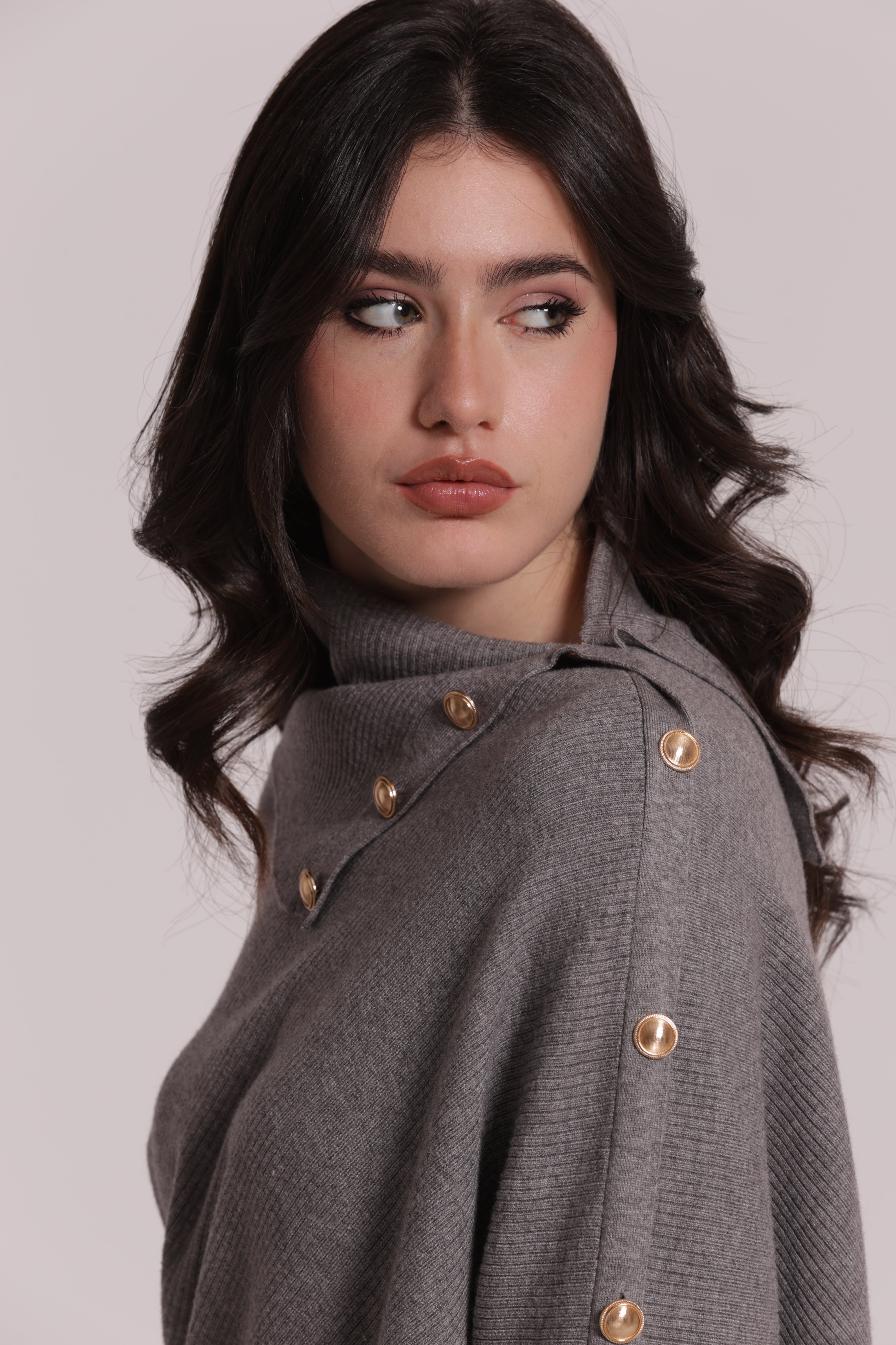 Mimi Mua Maglia Collo Alto Maglione Nero Bottoni