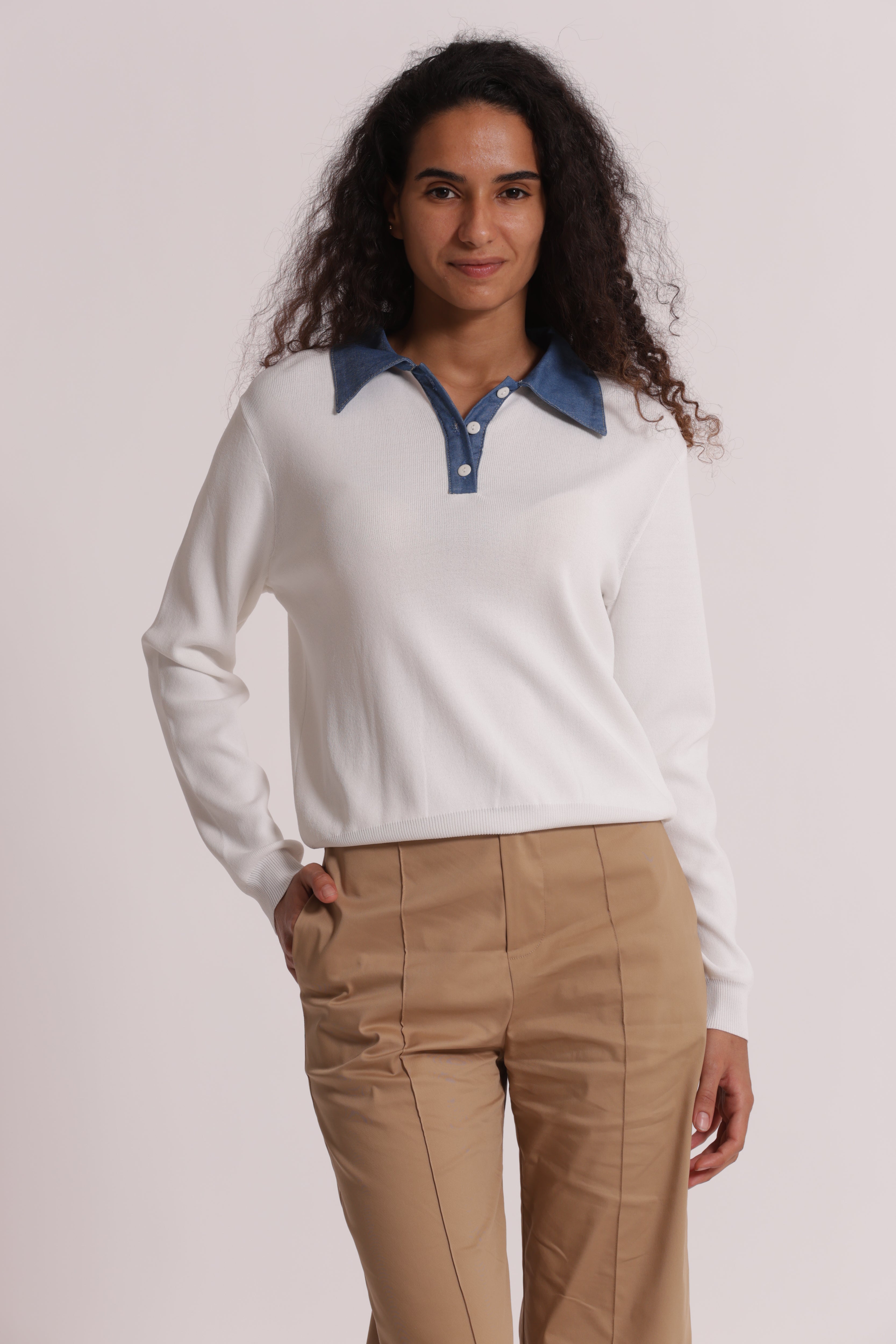 Mimi Mua Polo in Maglia con Colletto in Jeans Panna