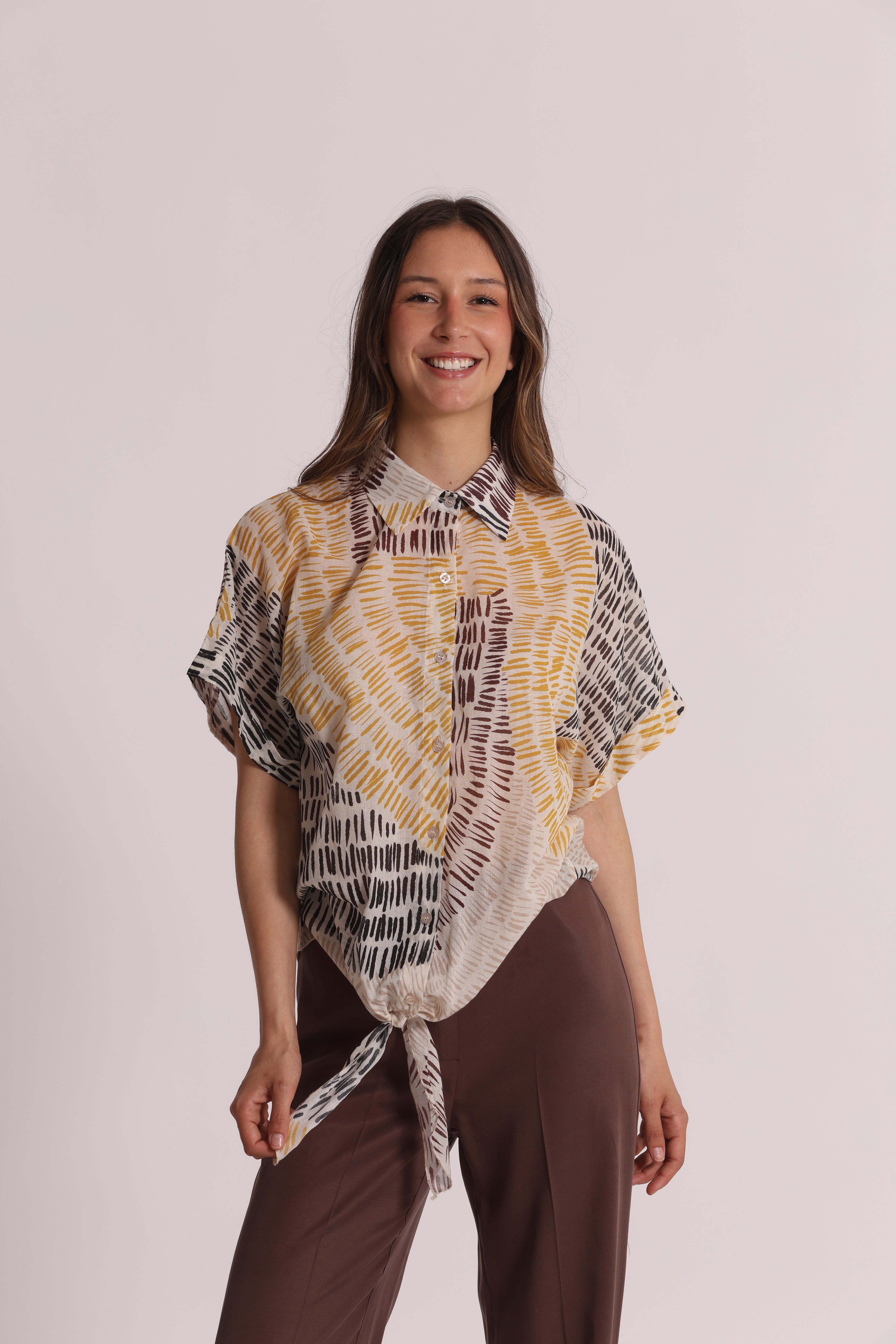 Mimi Mua Camicia Cropped in Fantasia Graffio marrone cotone