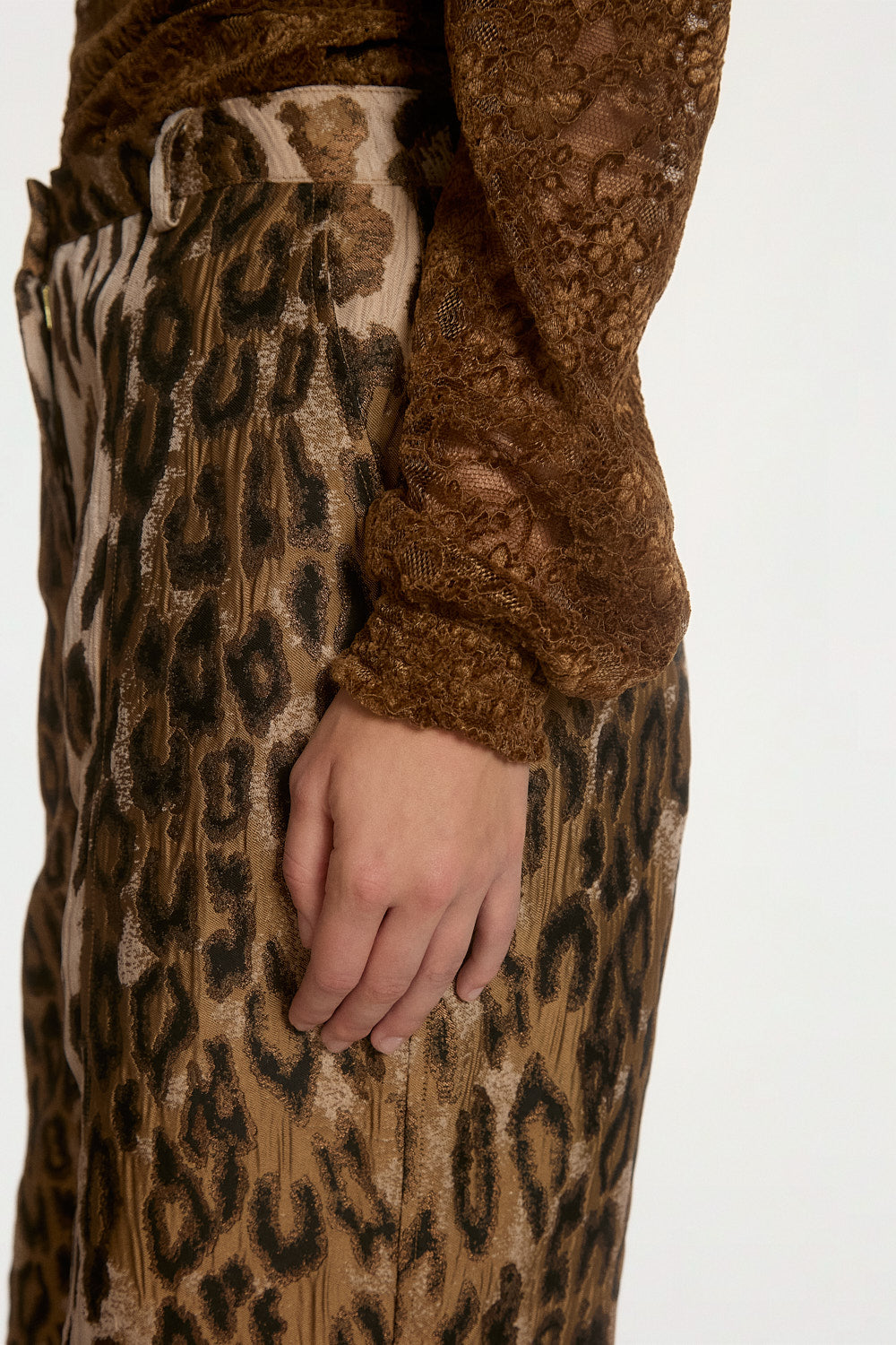 Aaiko Tory top marrone dorato in pizzo aderente