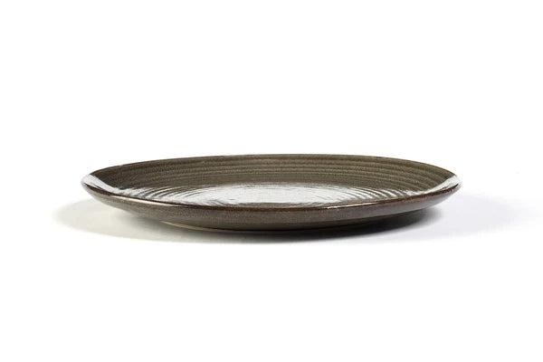 On Earth Cooperative Collection Ribbed piatto ceramica grigio
