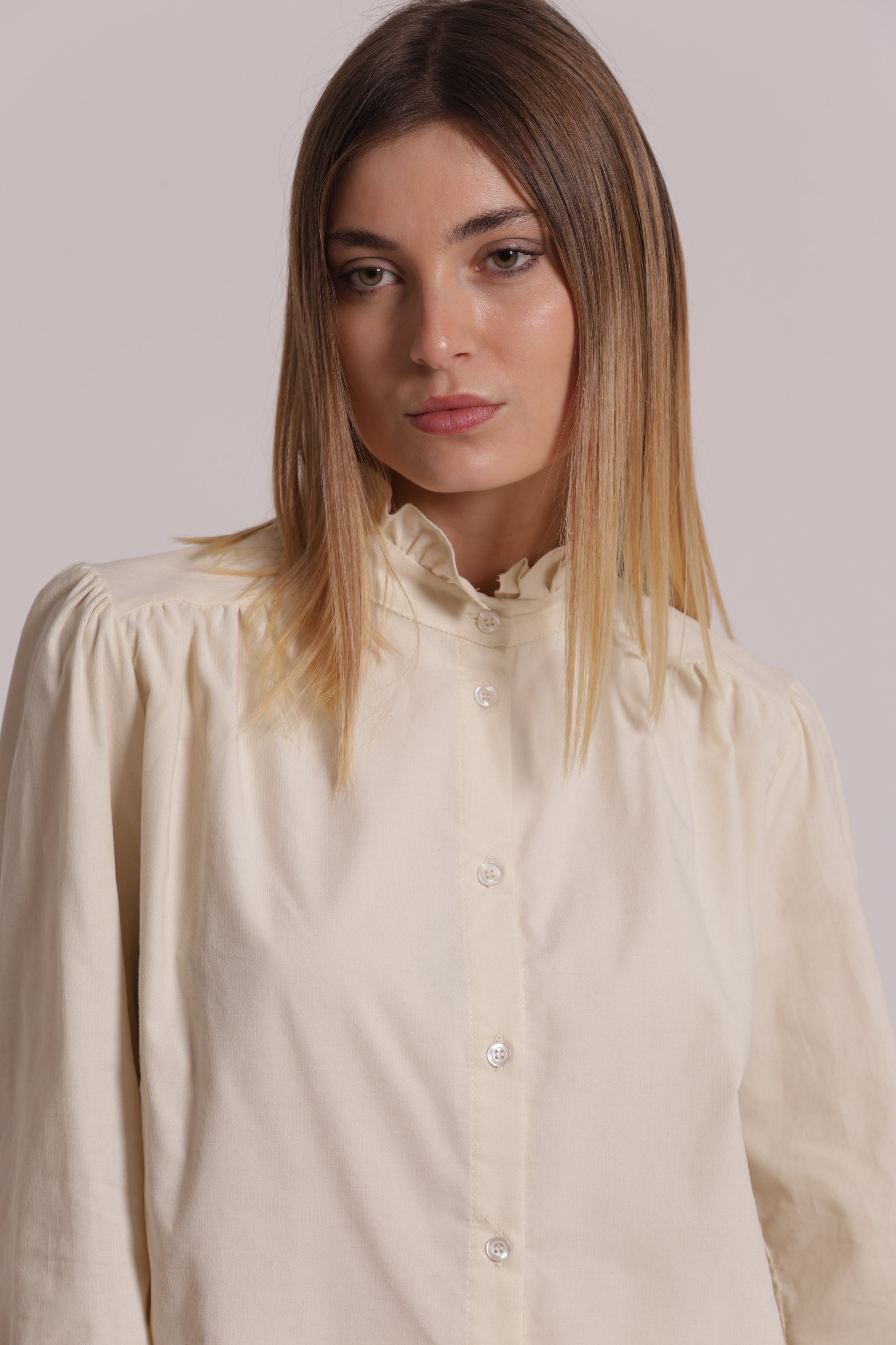 Mimi Mua Camicia Velluto Collo Alto Panna