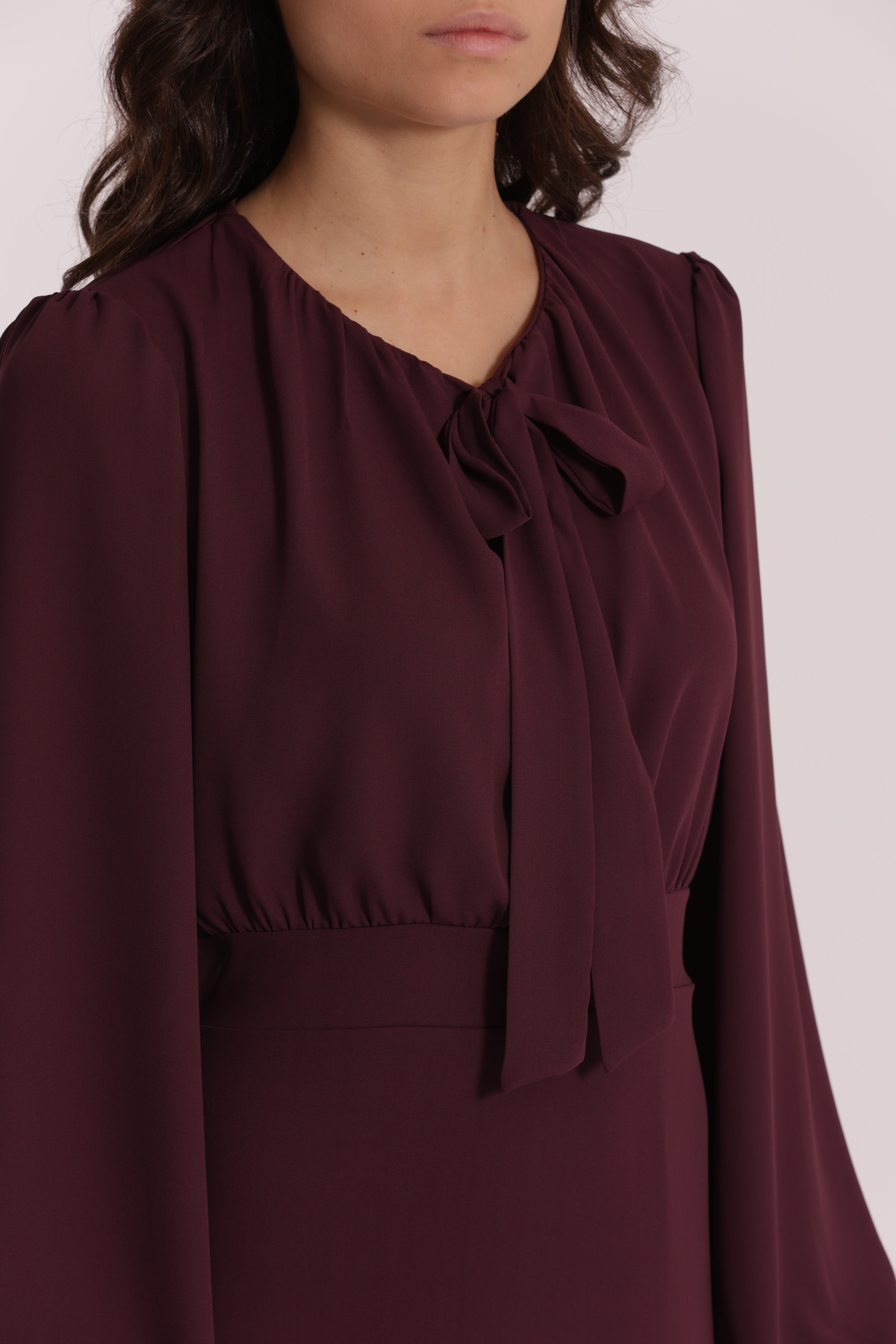 Mimi Mua Abito Corto in Georgette con Rouches Nero