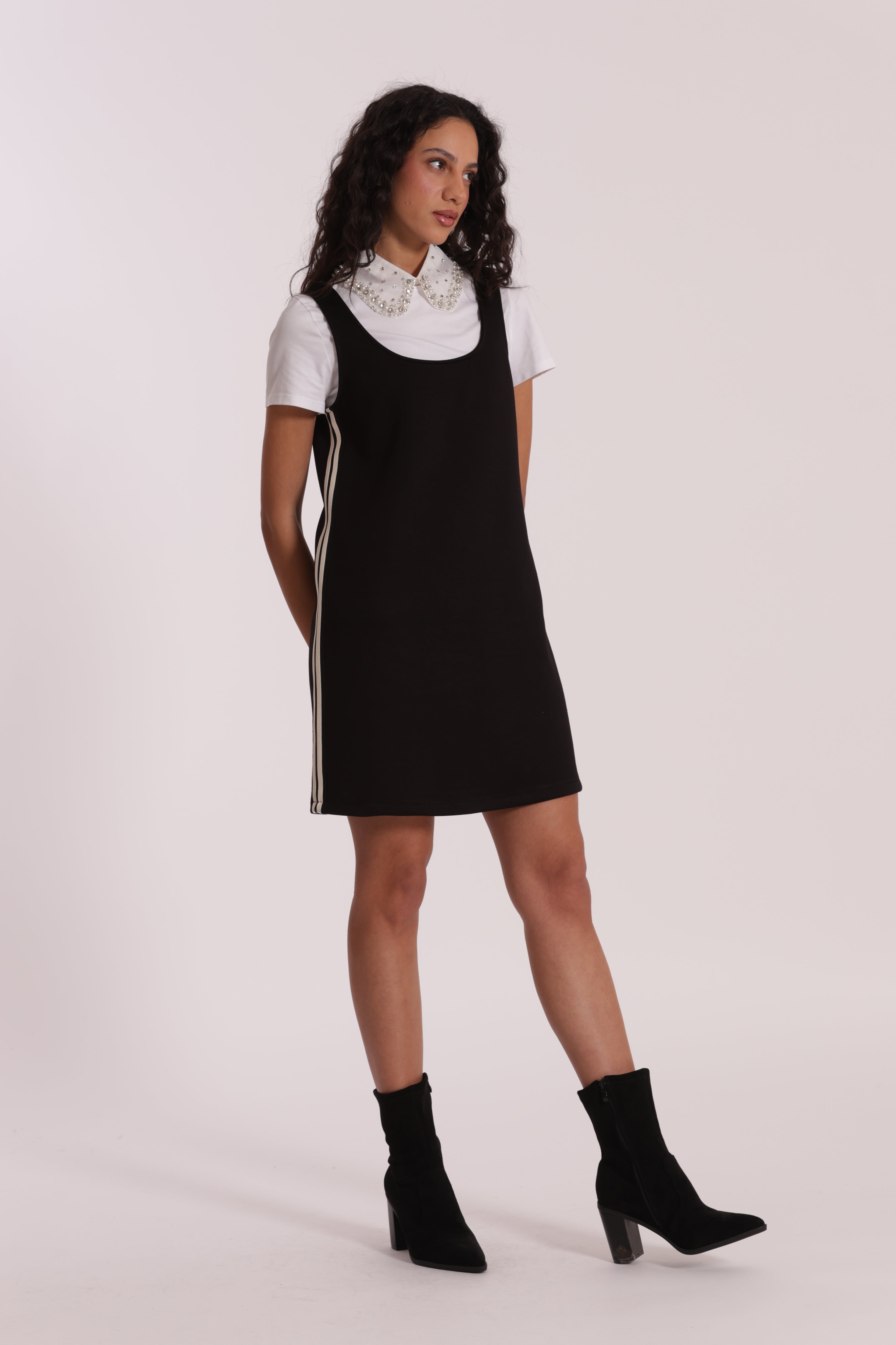 Mimi Mua Abito Corto Neoprene Nero con Passamaneria
