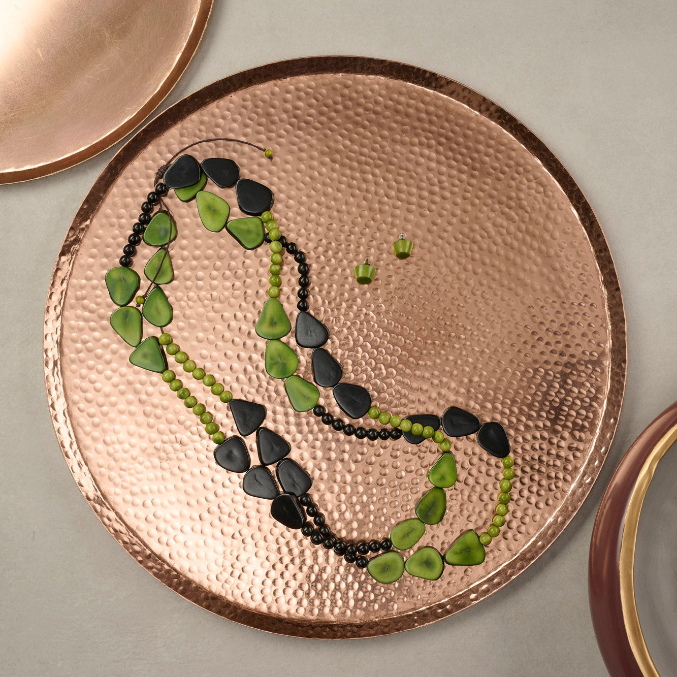 On Earth Cooperative Collection Bosco collana verde 130 cm tagua