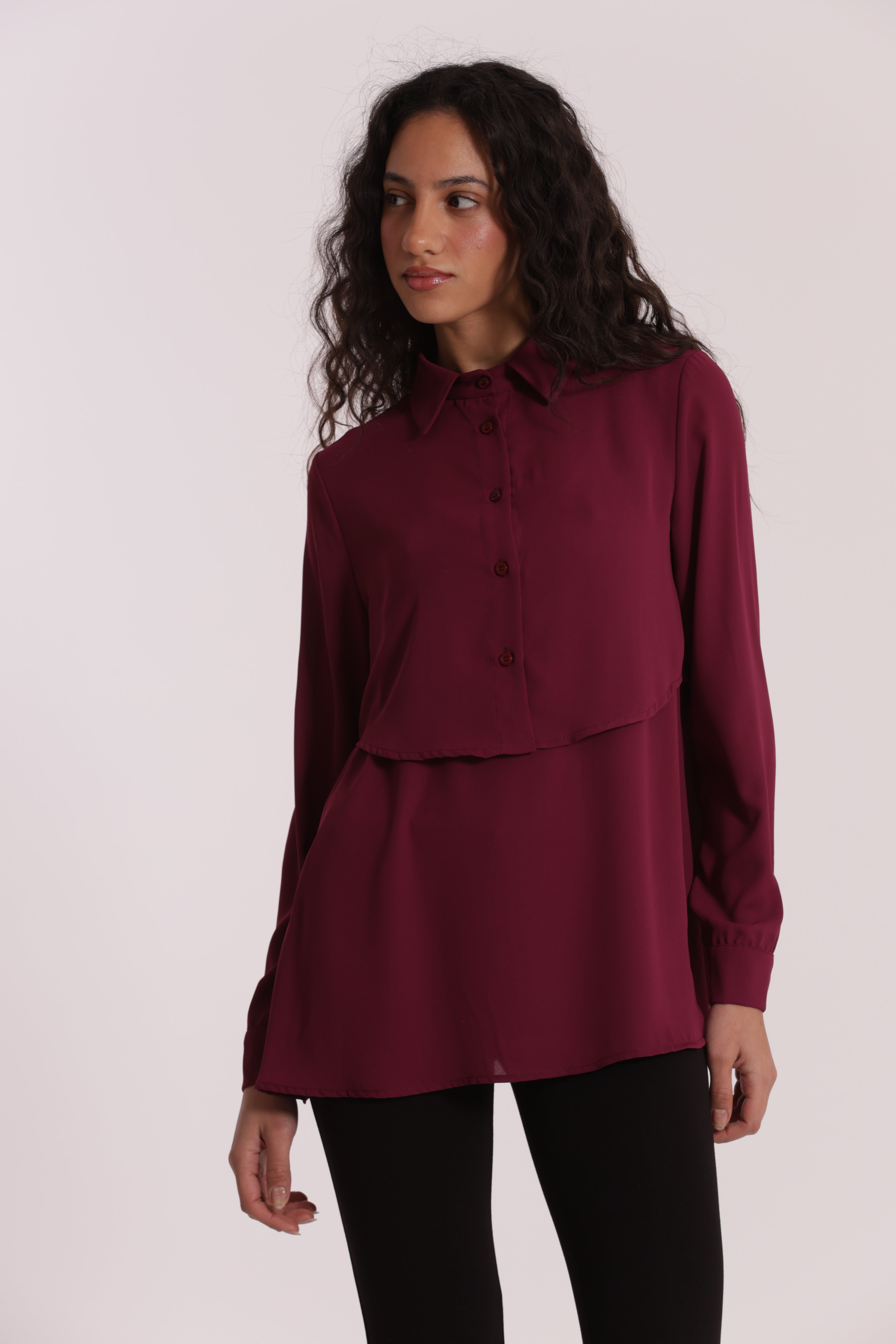 Mimi Mua Camicia Cropped con Blusa Panna