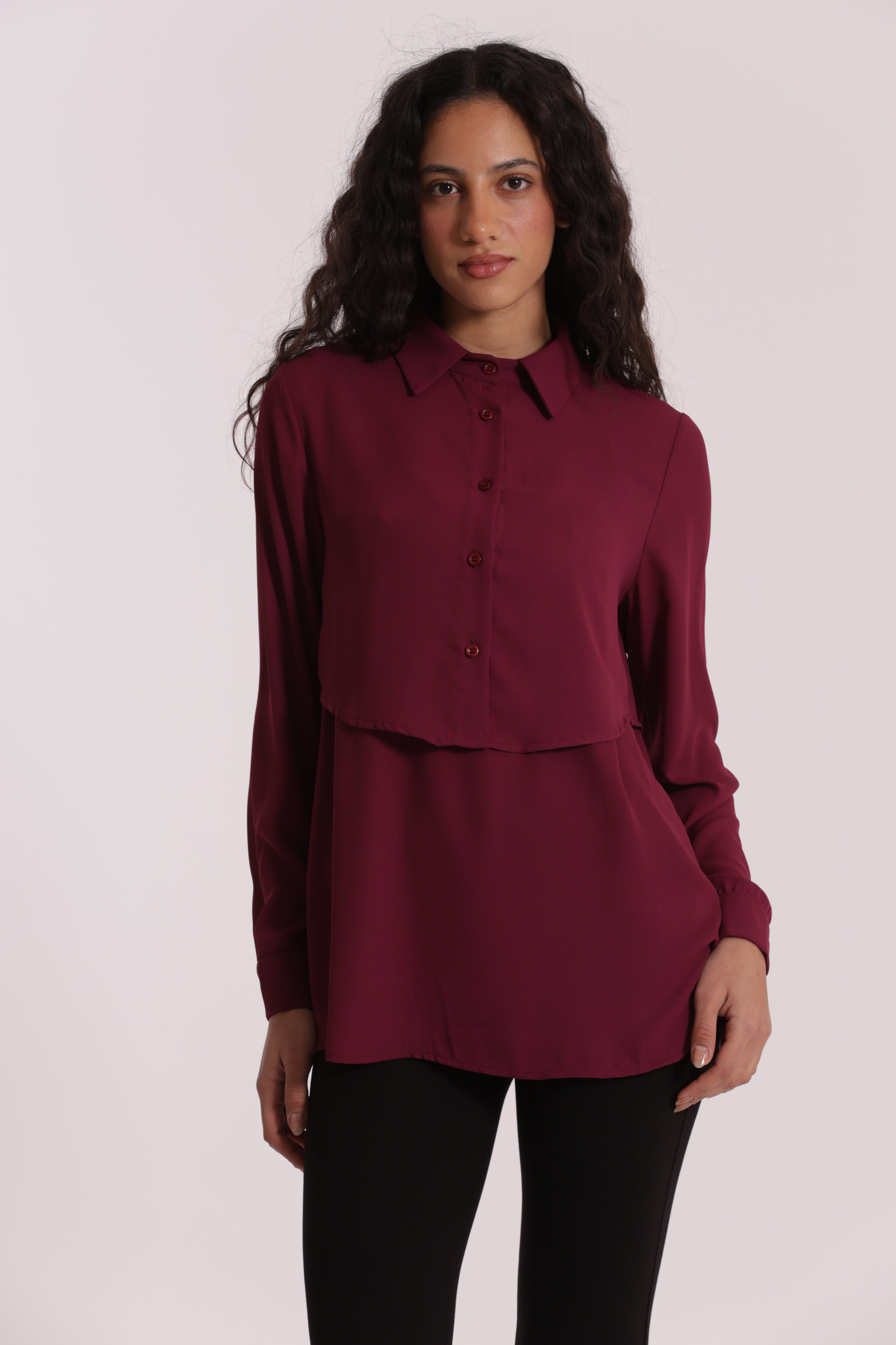 Mimi Mua Camicia Cropped con Blusa Panna