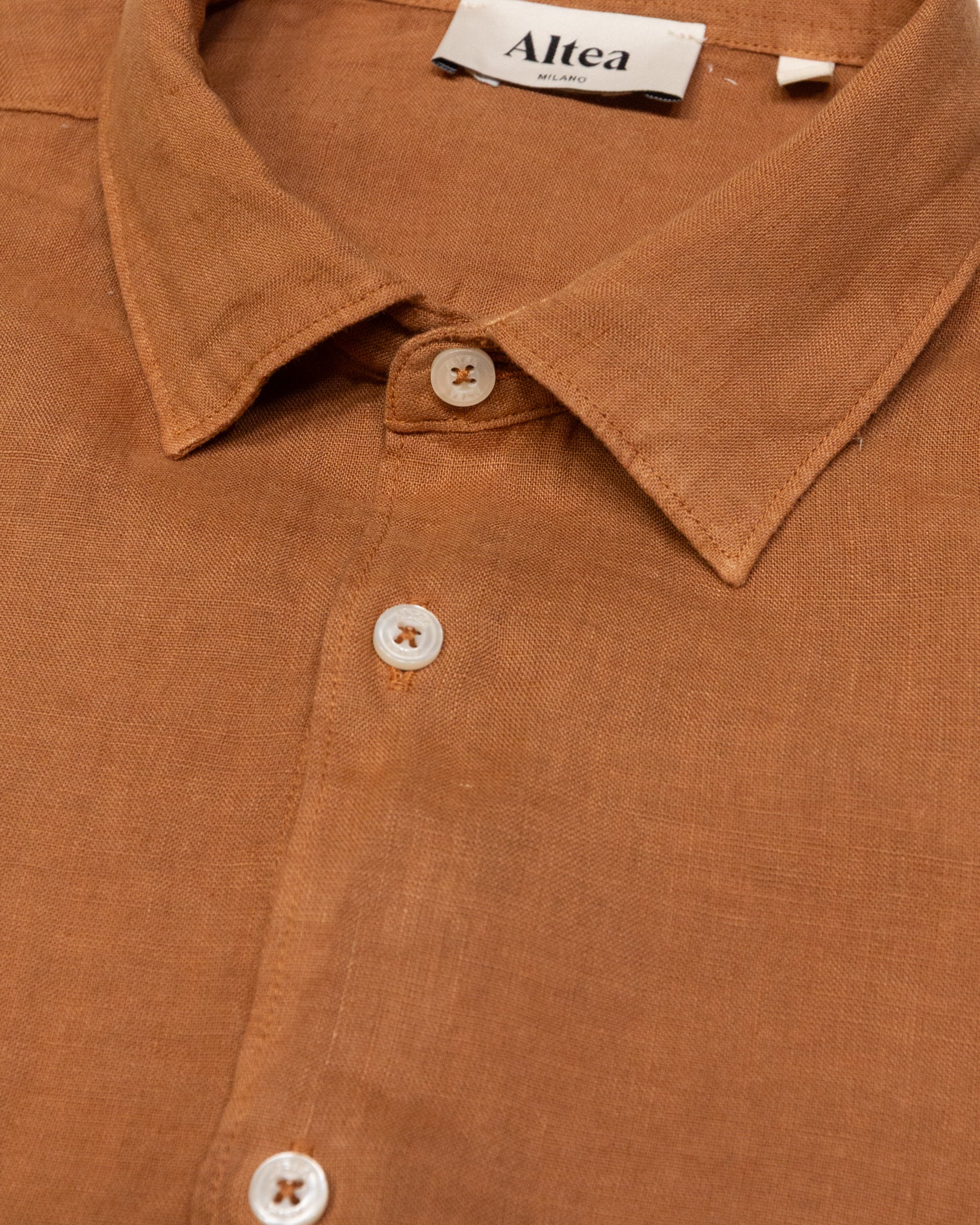 Altea Bond camicia lino regular marrone mostarda