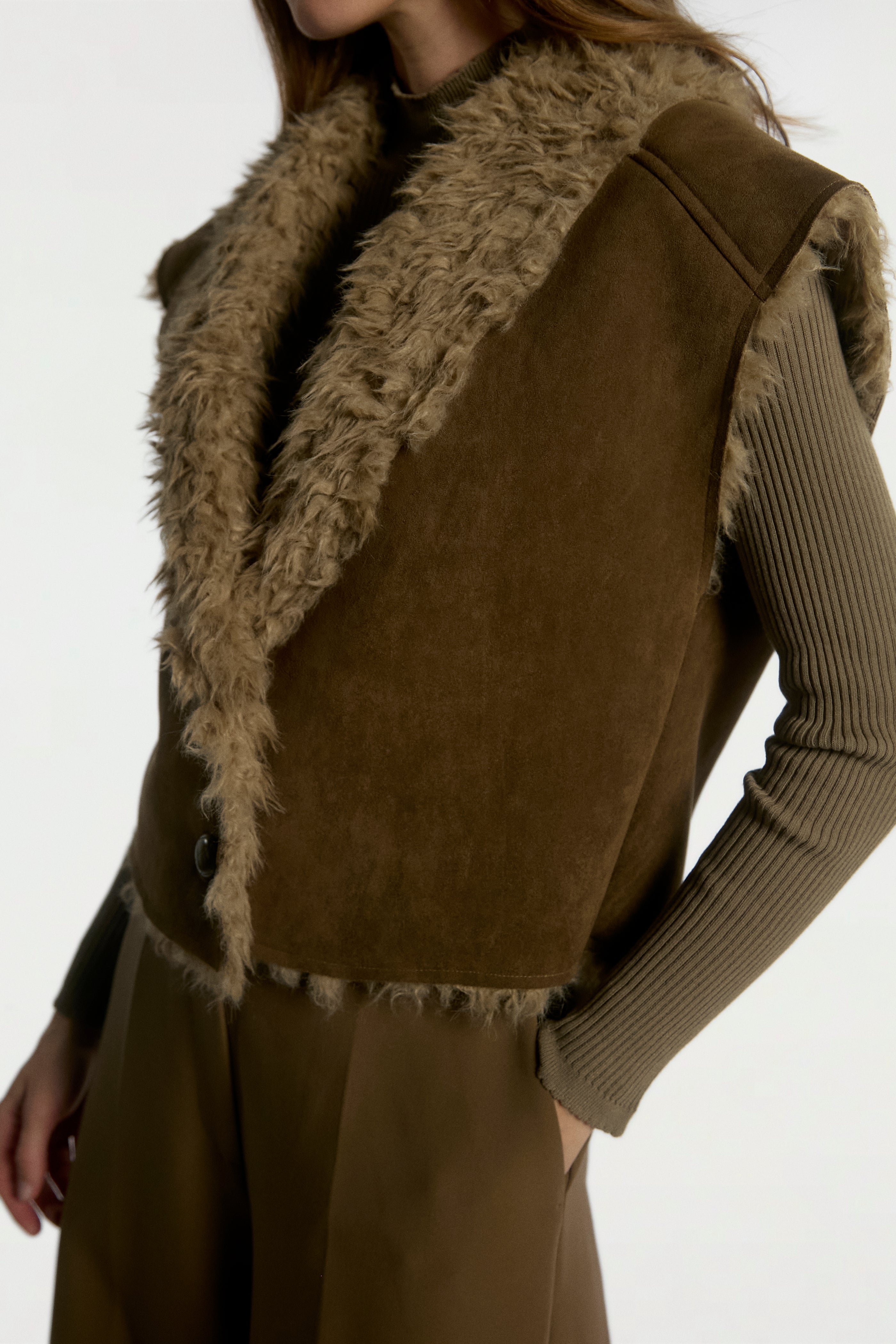 Aaiko Avrelle Gilet verde teak corto con bottoni