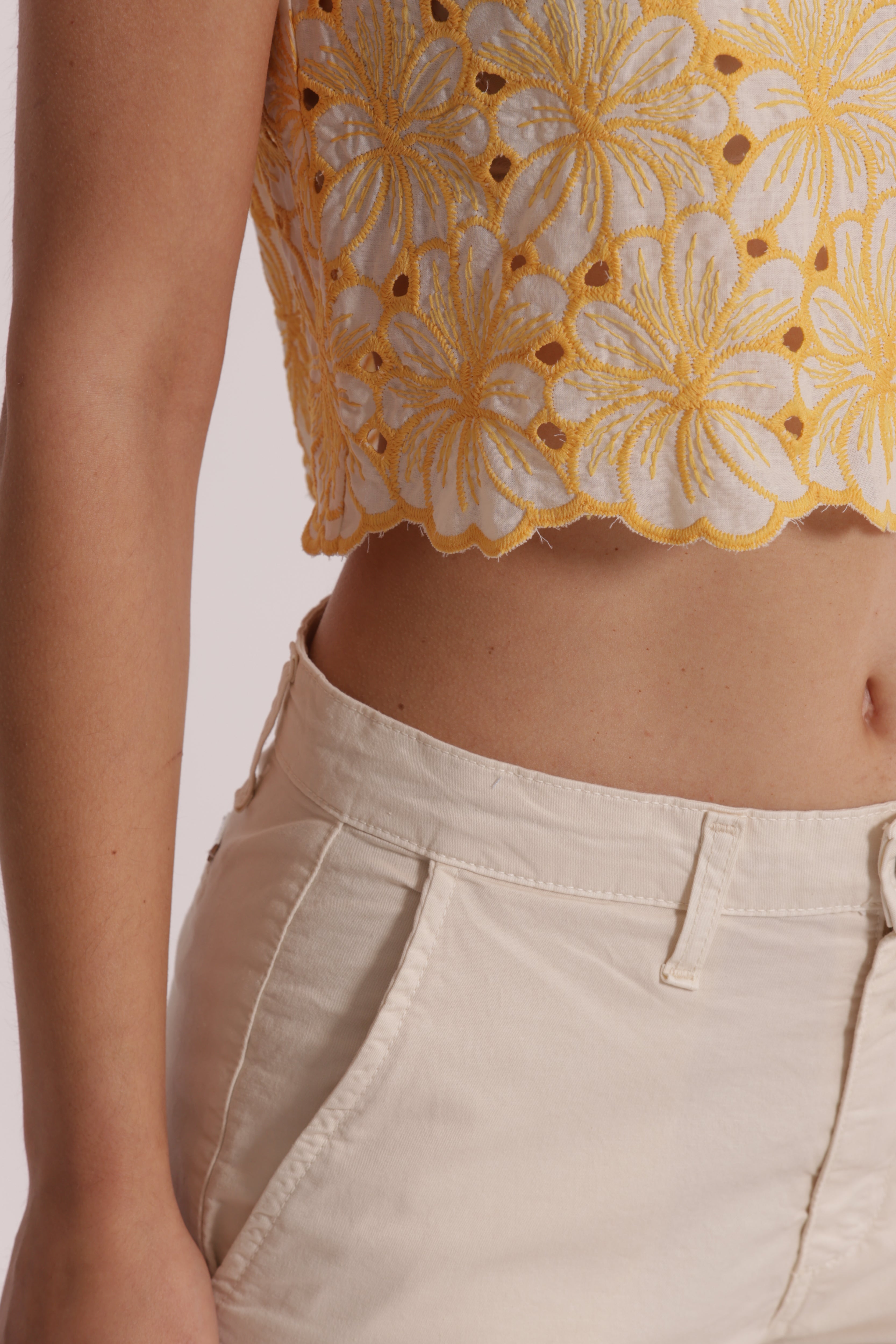 Mimi Mua Top Cropped Sangallo Panna Ocra