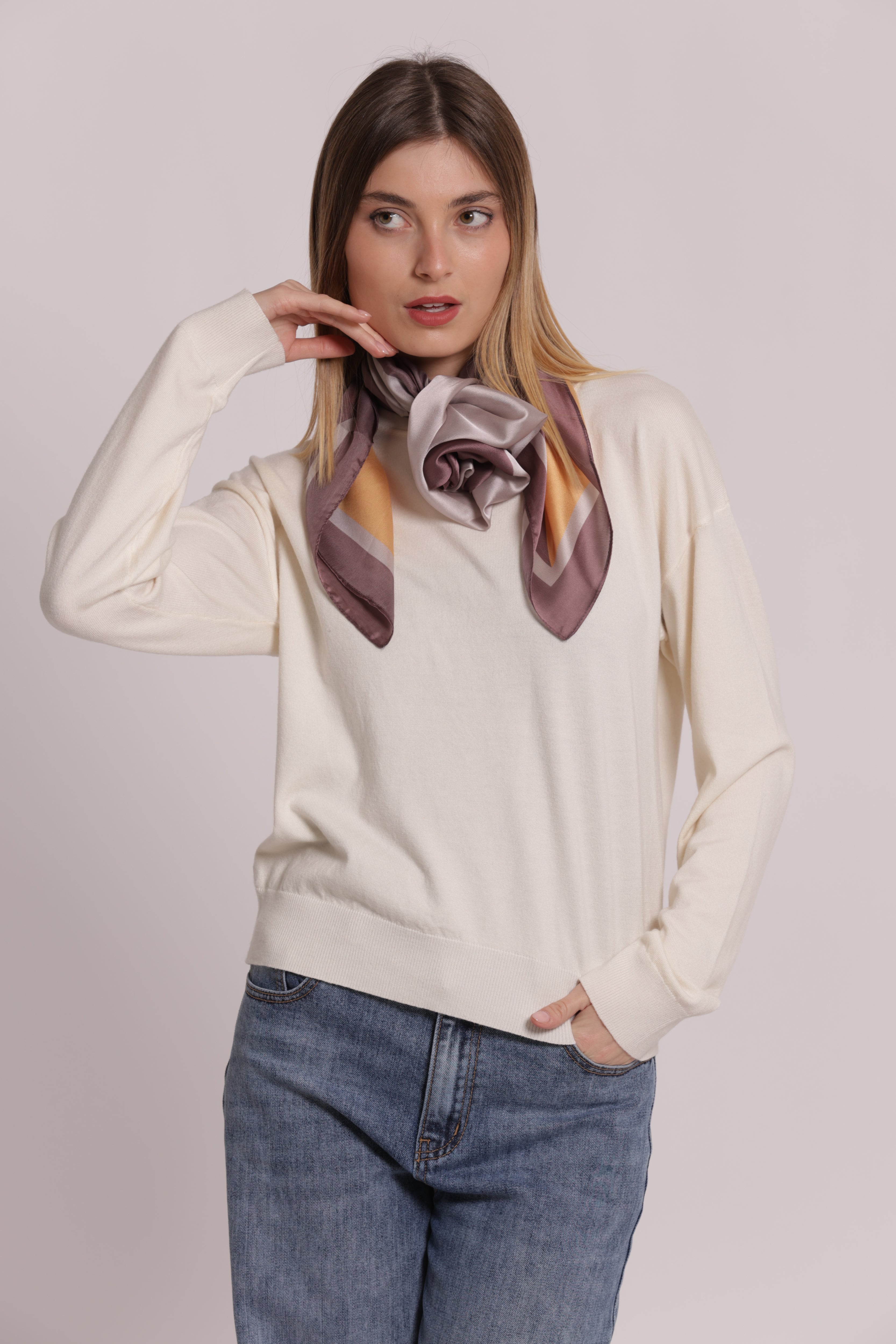 Mimi Mua Foulard con Triangoli Sciarpa 90x90 Nero poliestere