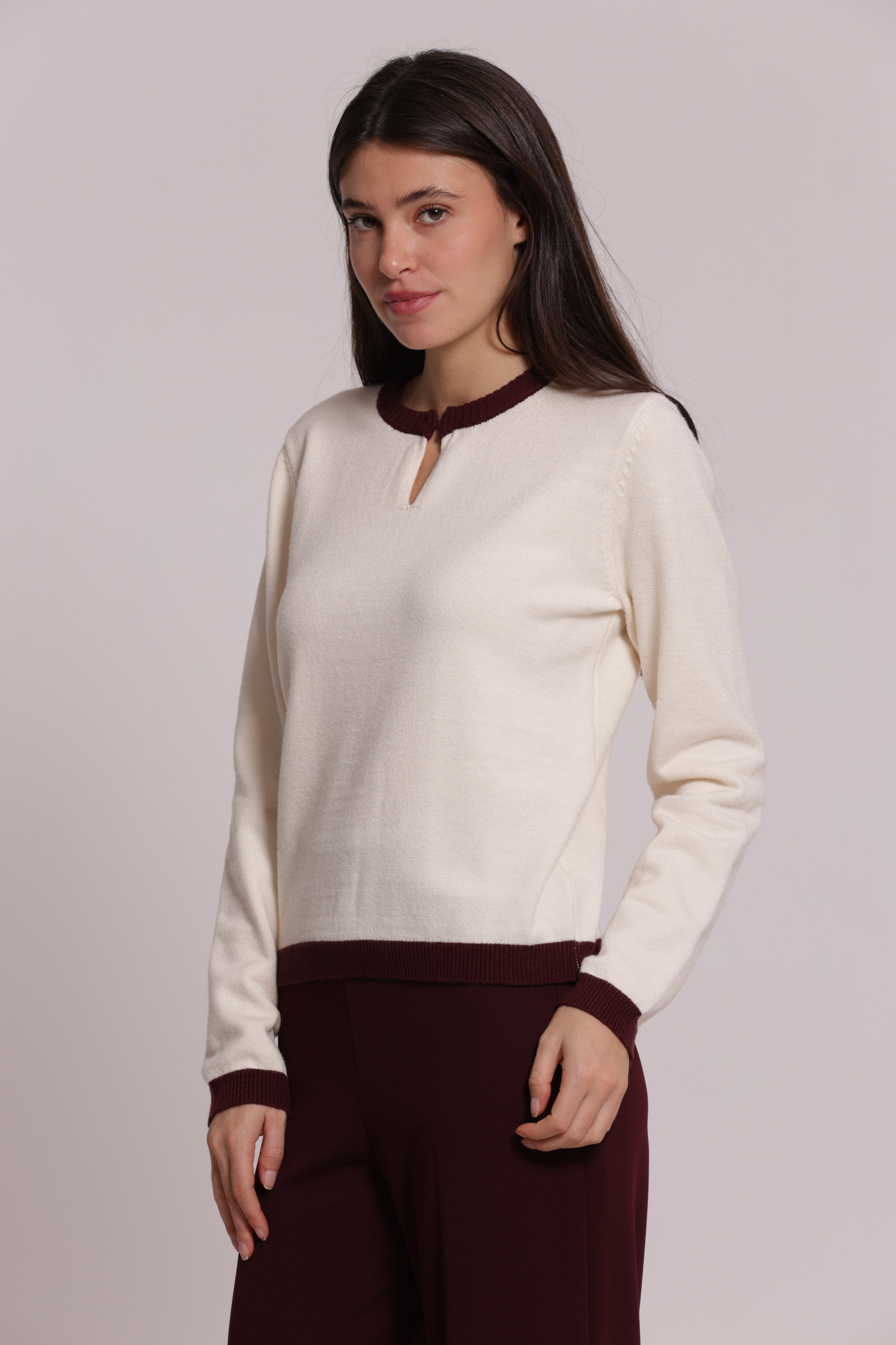 Mimi Mua Maglia Scollo a V Bicolor Nero Morbido