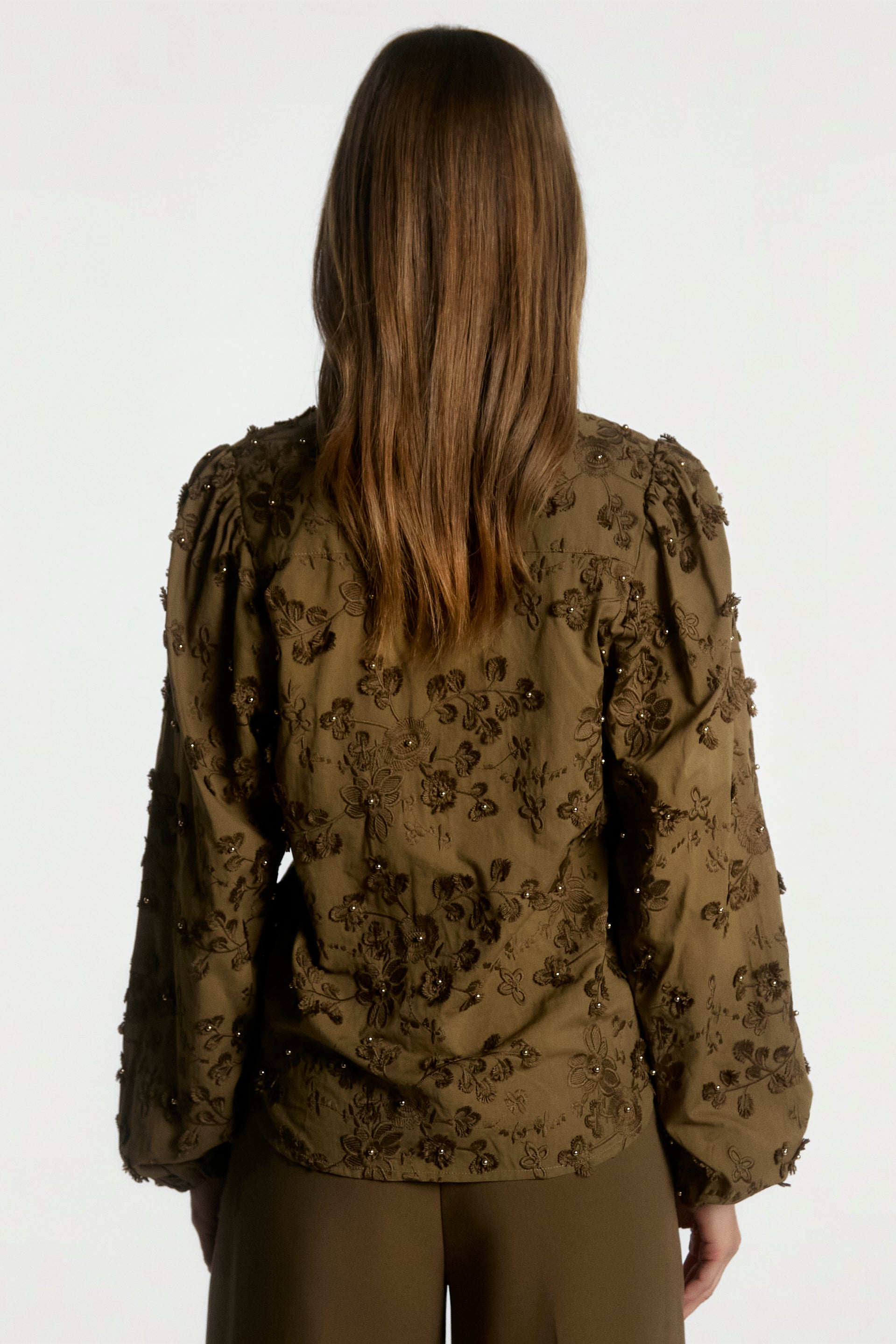 Aaiko Lien camicia verde ricami perle
