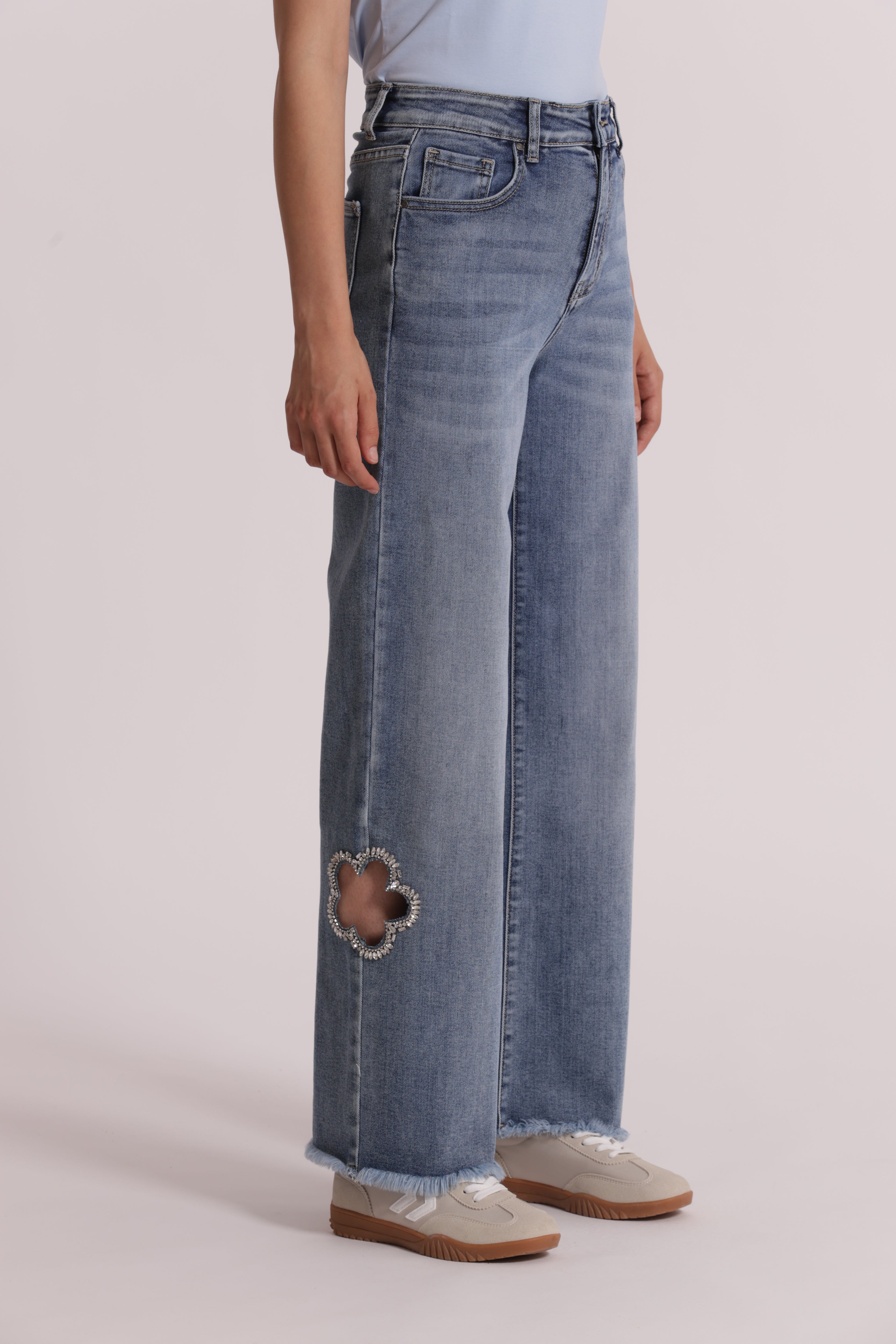 Mimi Mua Jeans Marine blu medio con cut-out gioiello
