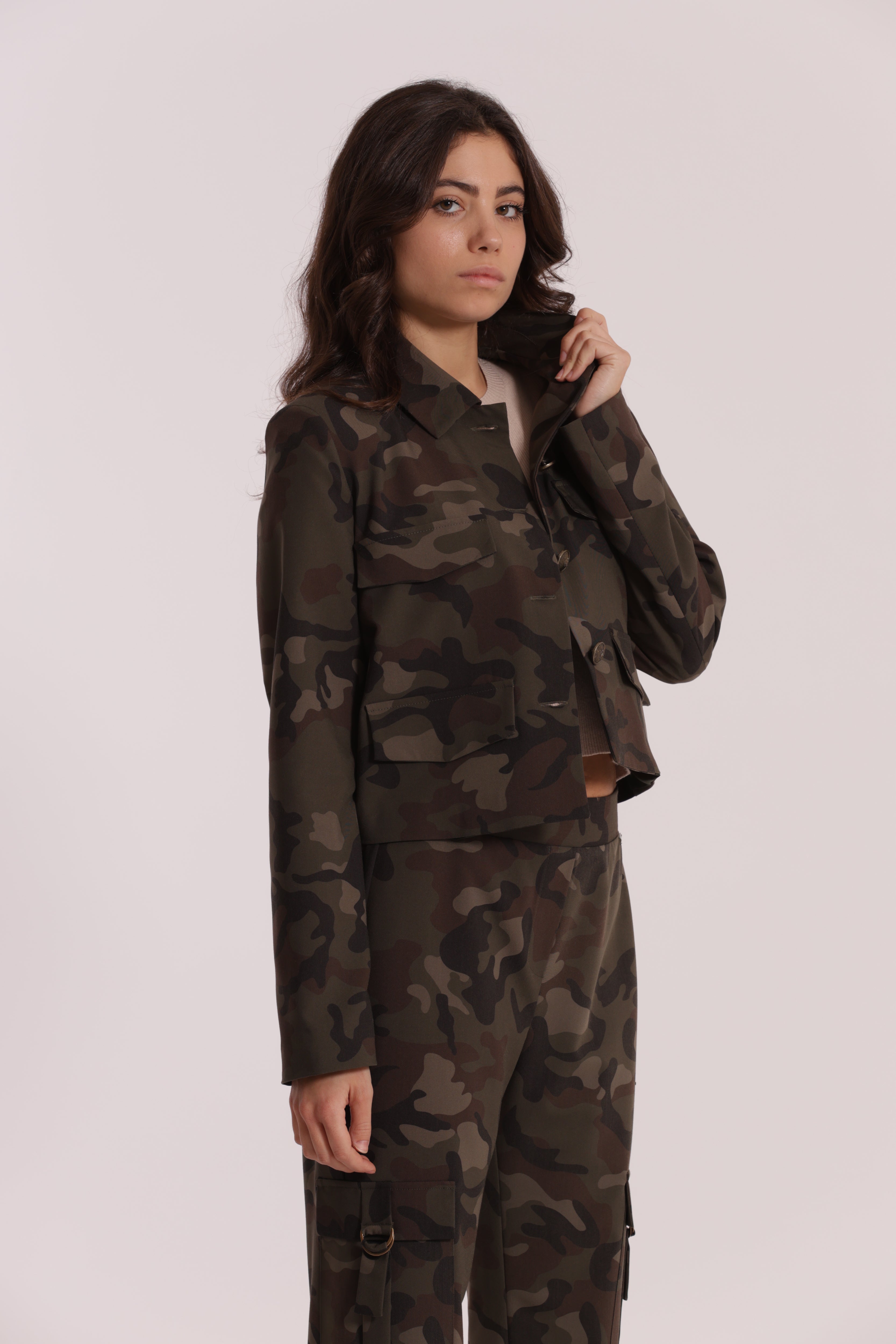 Mimi Mua Giacca Cropped Camouflage Verde Militare