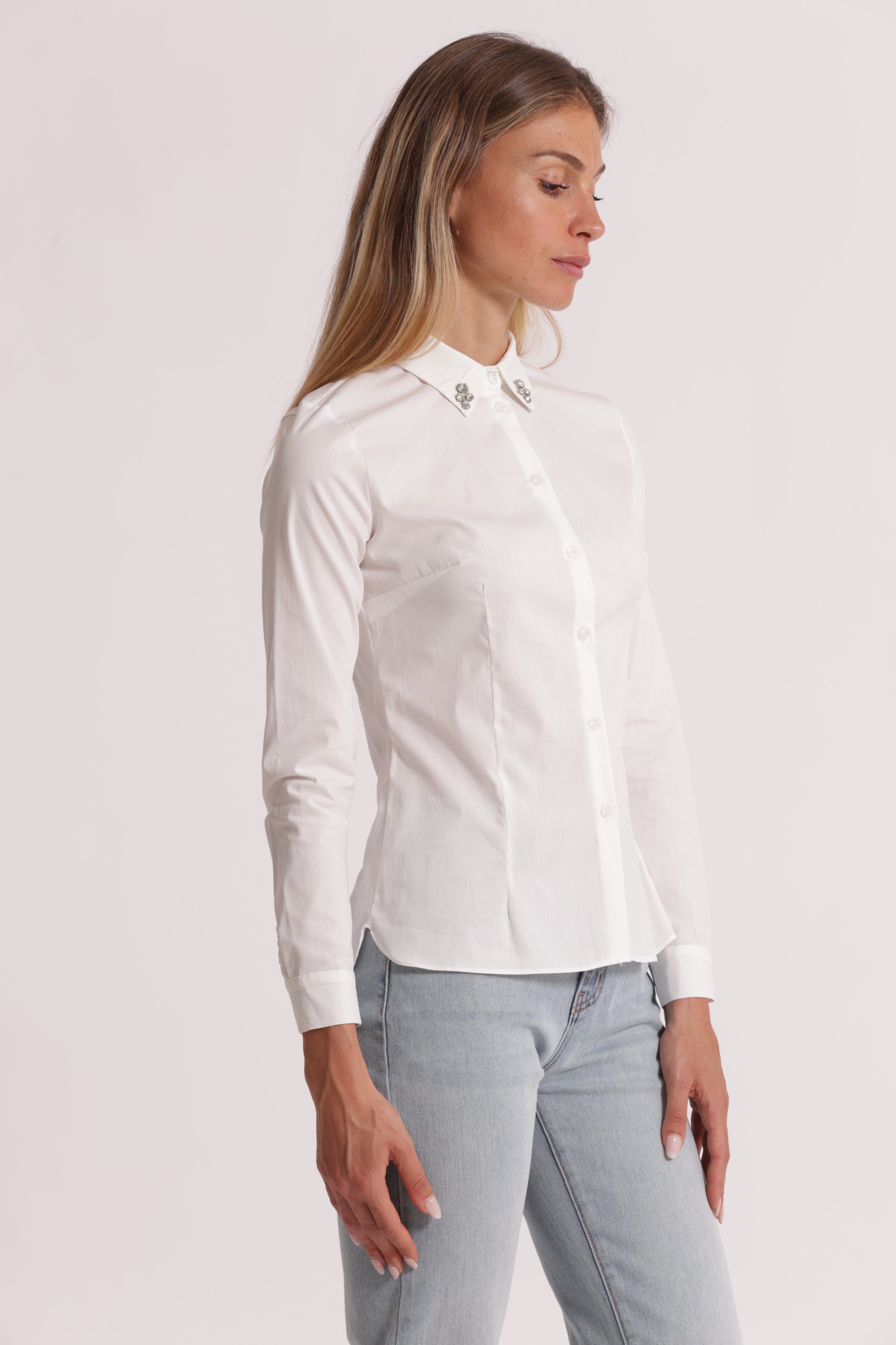 Mimi Mua Camicia con Dettaglio Gioiello Bianco