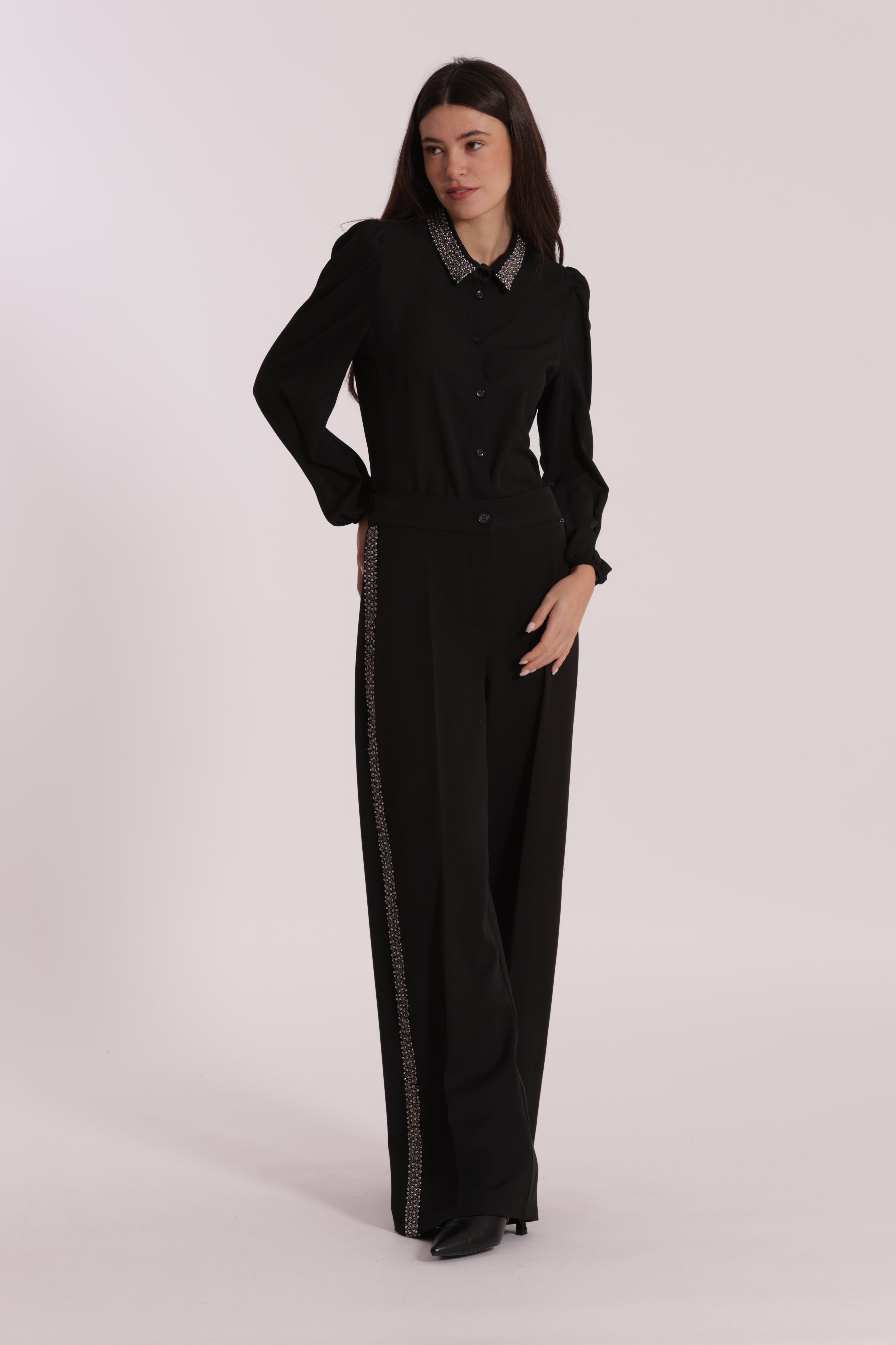 Mimi Mua Pantalone Palazzo Passamaneria Ricamata nero