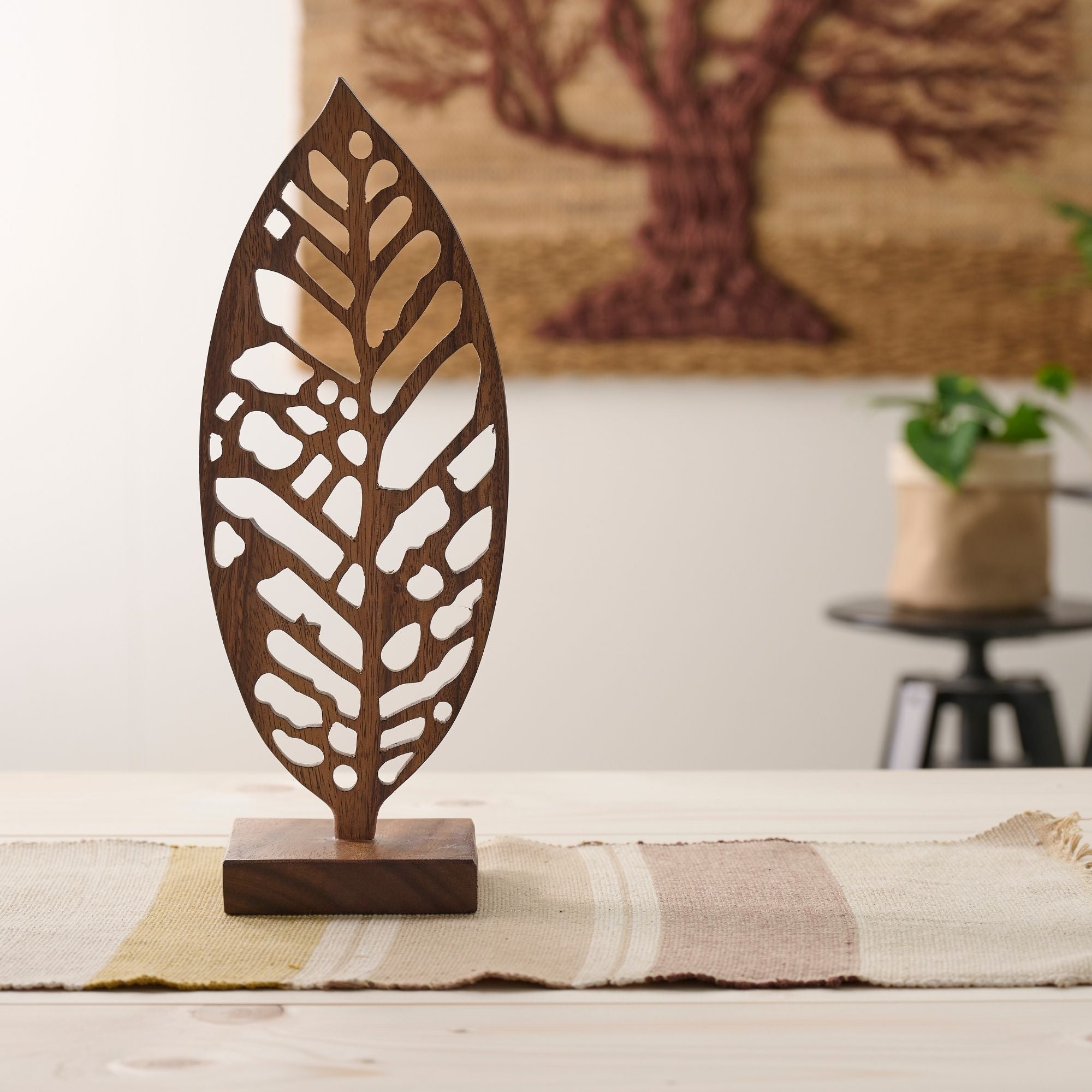 On Earth Cooperative Collection Leaf decorazione legno naturale
