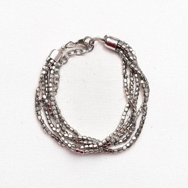 On Earth Shimmer bracciale perline argentato 19+7 cm