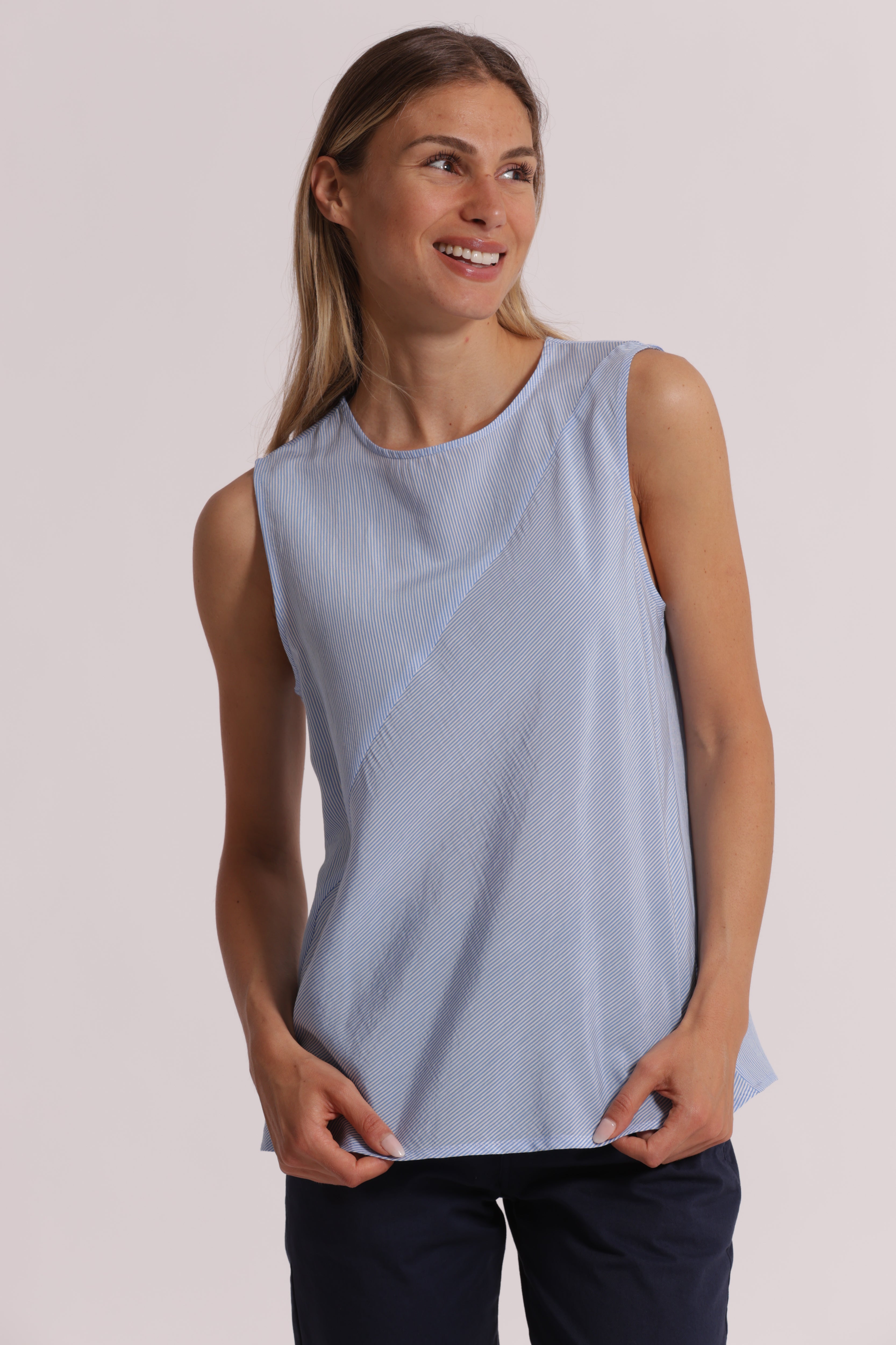 Mimi Mua Top a Righe Beige Latte blusa smanicata