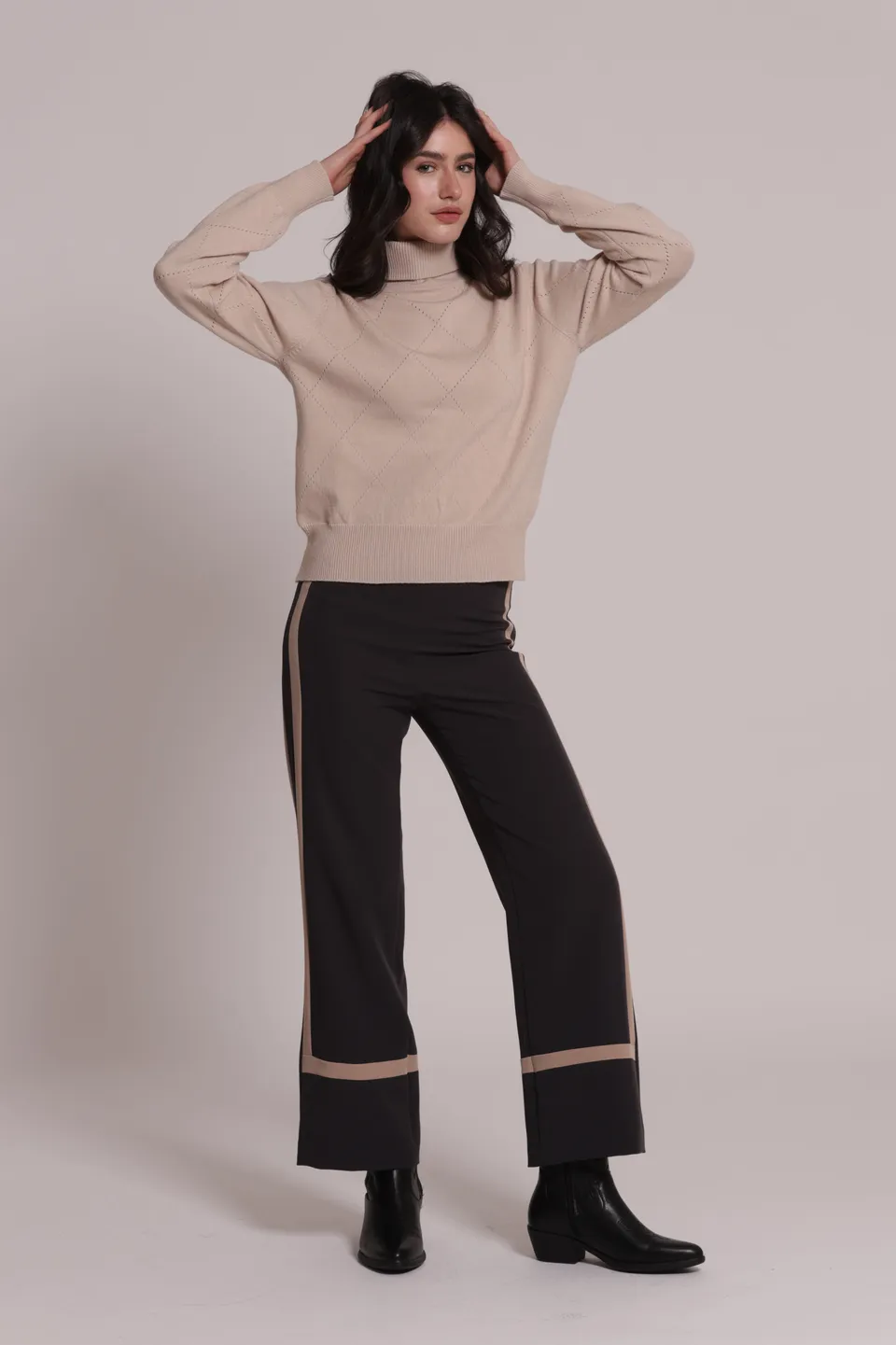 Mimi Mua Maglia a Collo Alto maglia nero