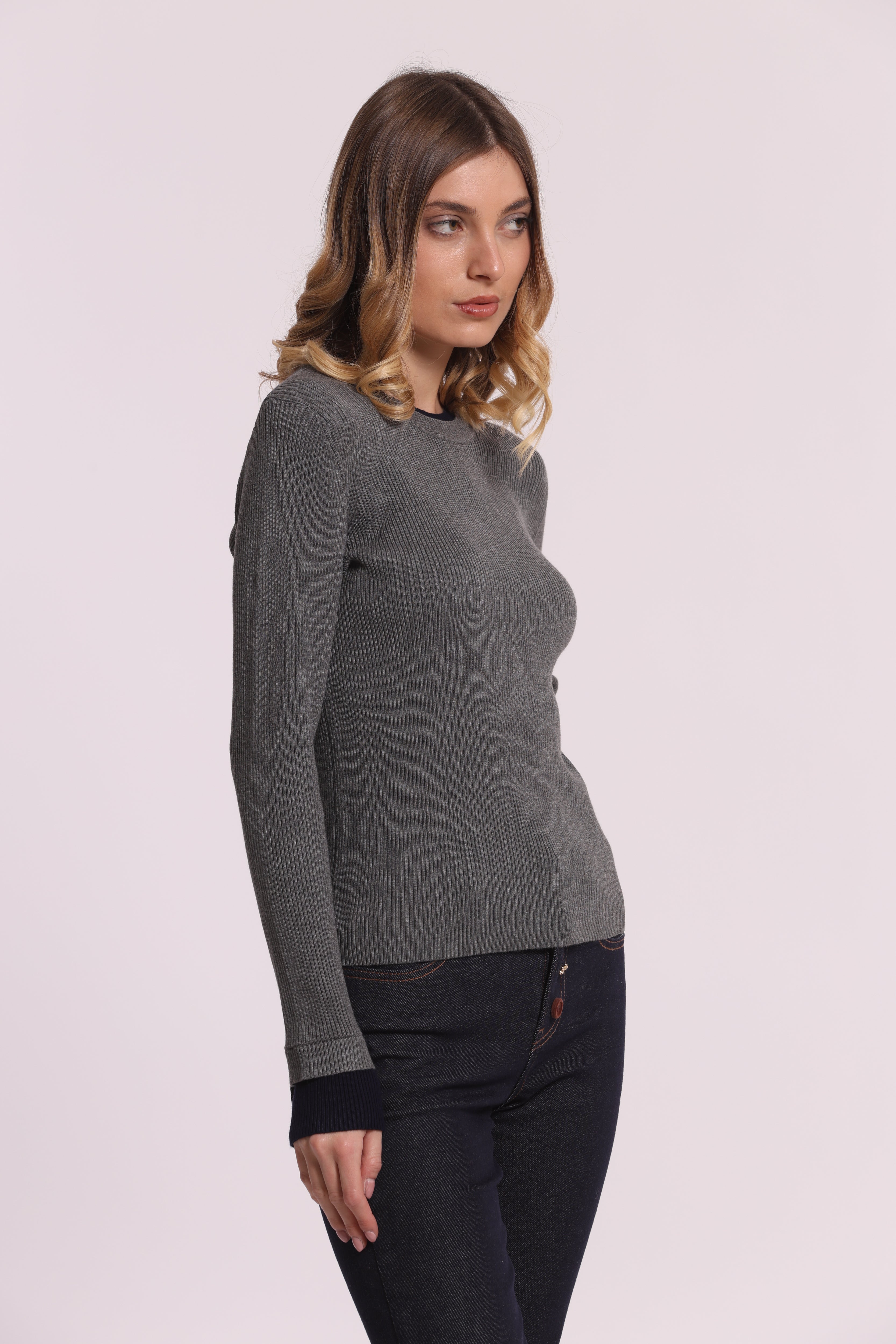 Mimi Mua Bicolor Scollo Tondo Maglia in Viscosa