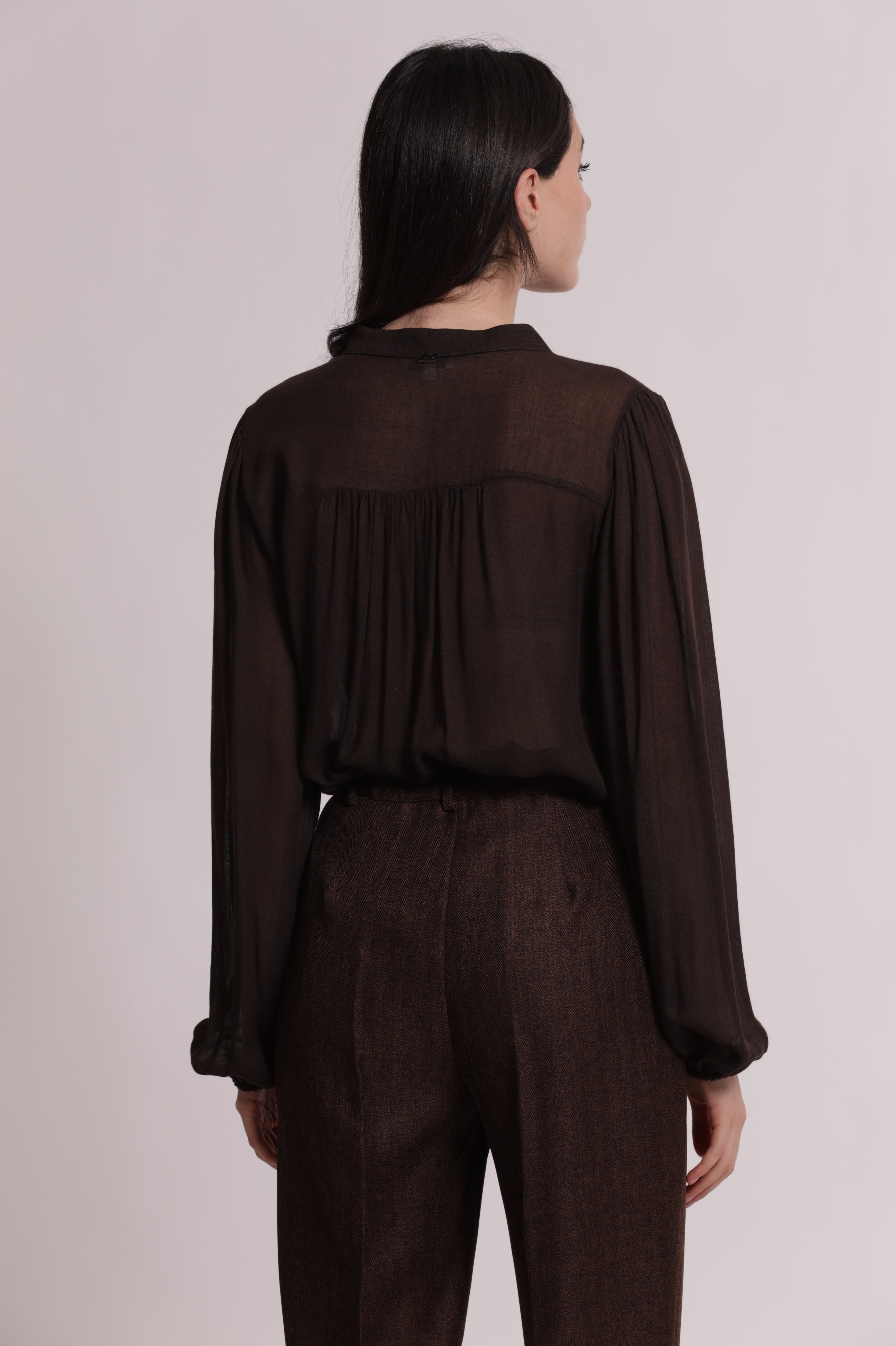 Mimi Mua blusa scollo V garza viscosa nero