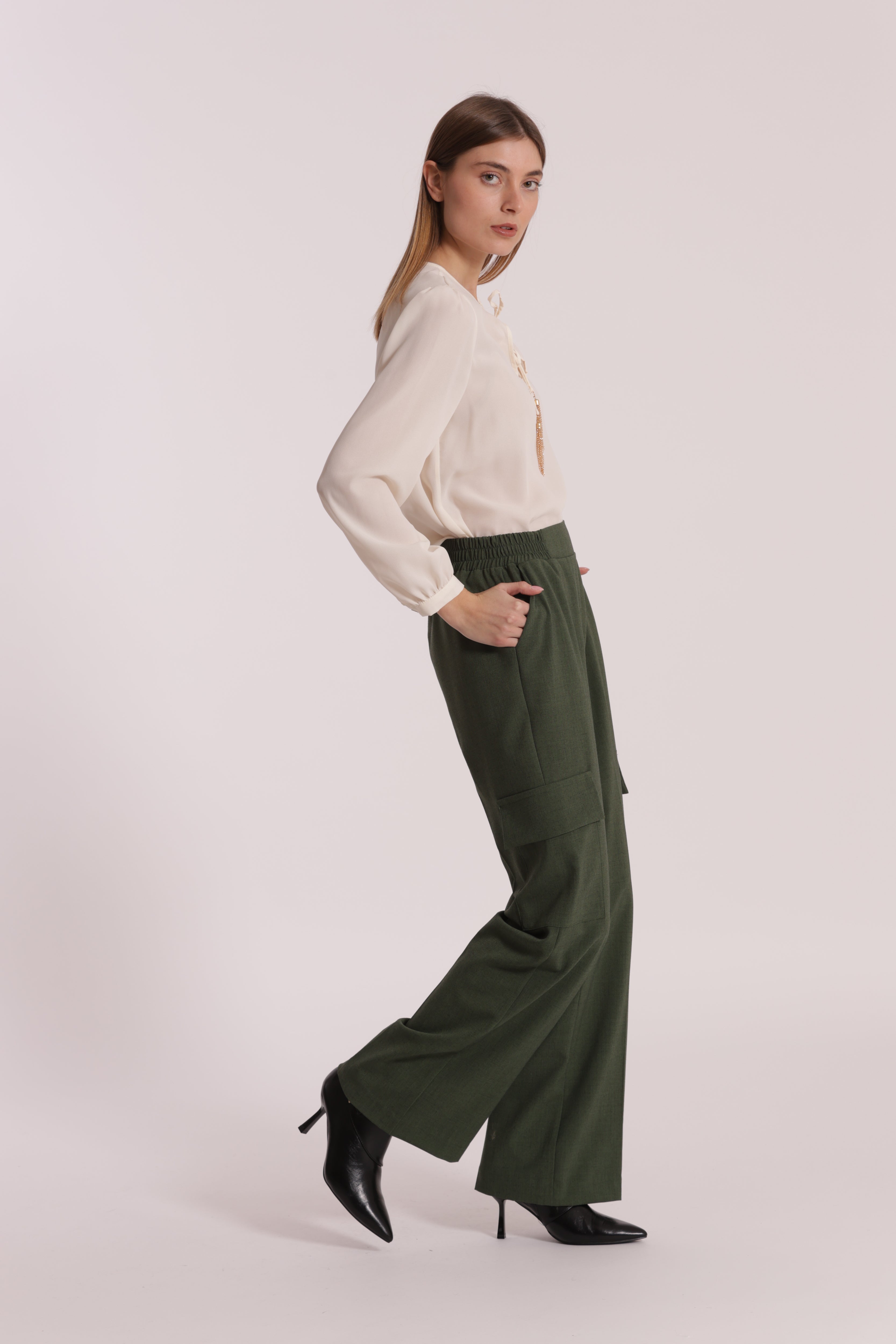 Mimi Mua Pantalone palazzo verde militare fiammato