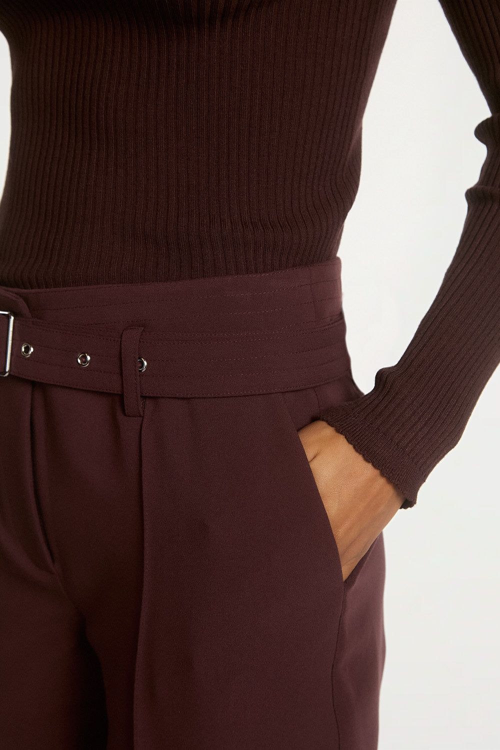 Aaiko Glenn pantaloni flare bordeaux con cintura