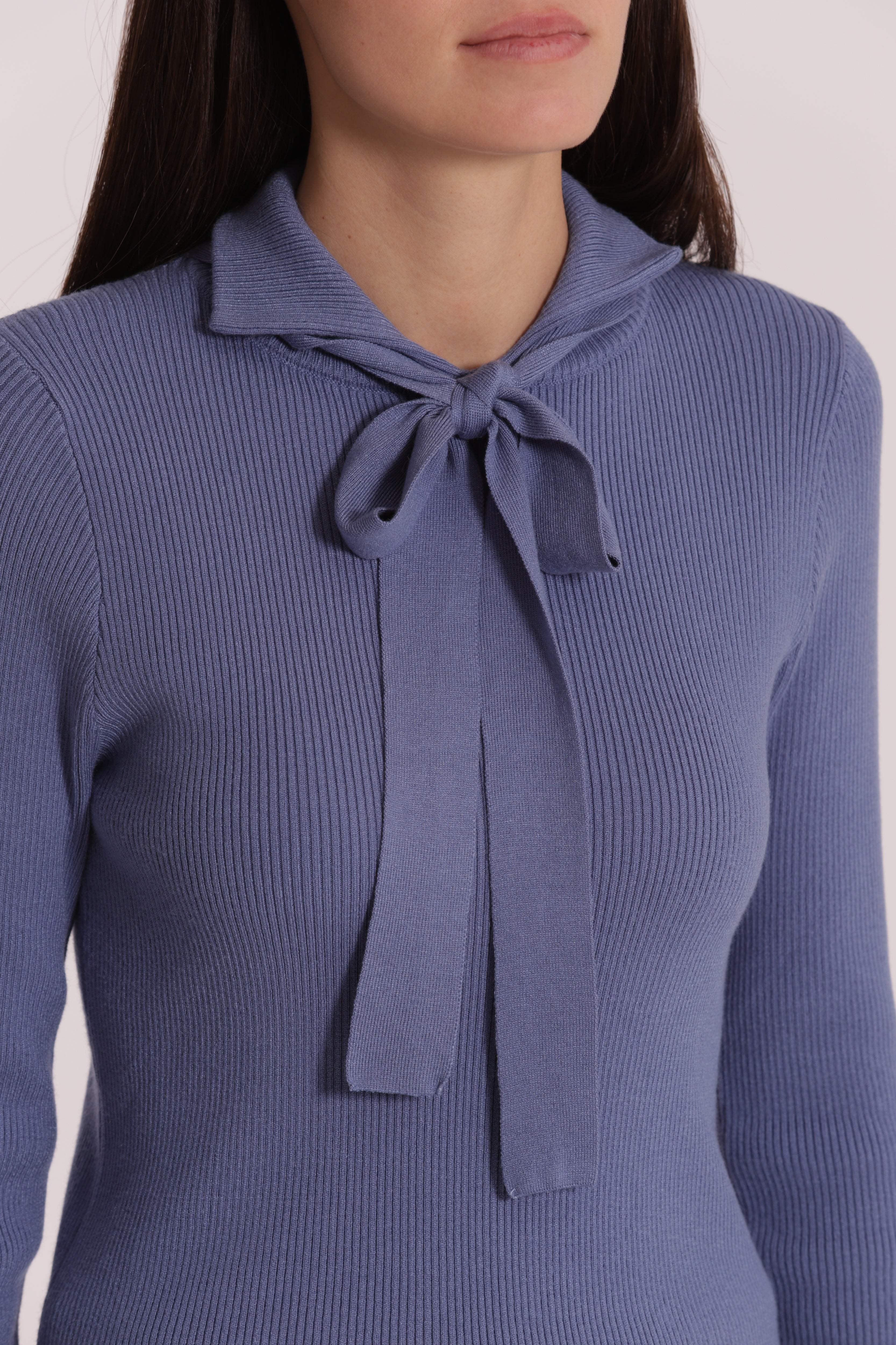 Mimi Mua Maglia con Dettaglio Cravattino viscosa