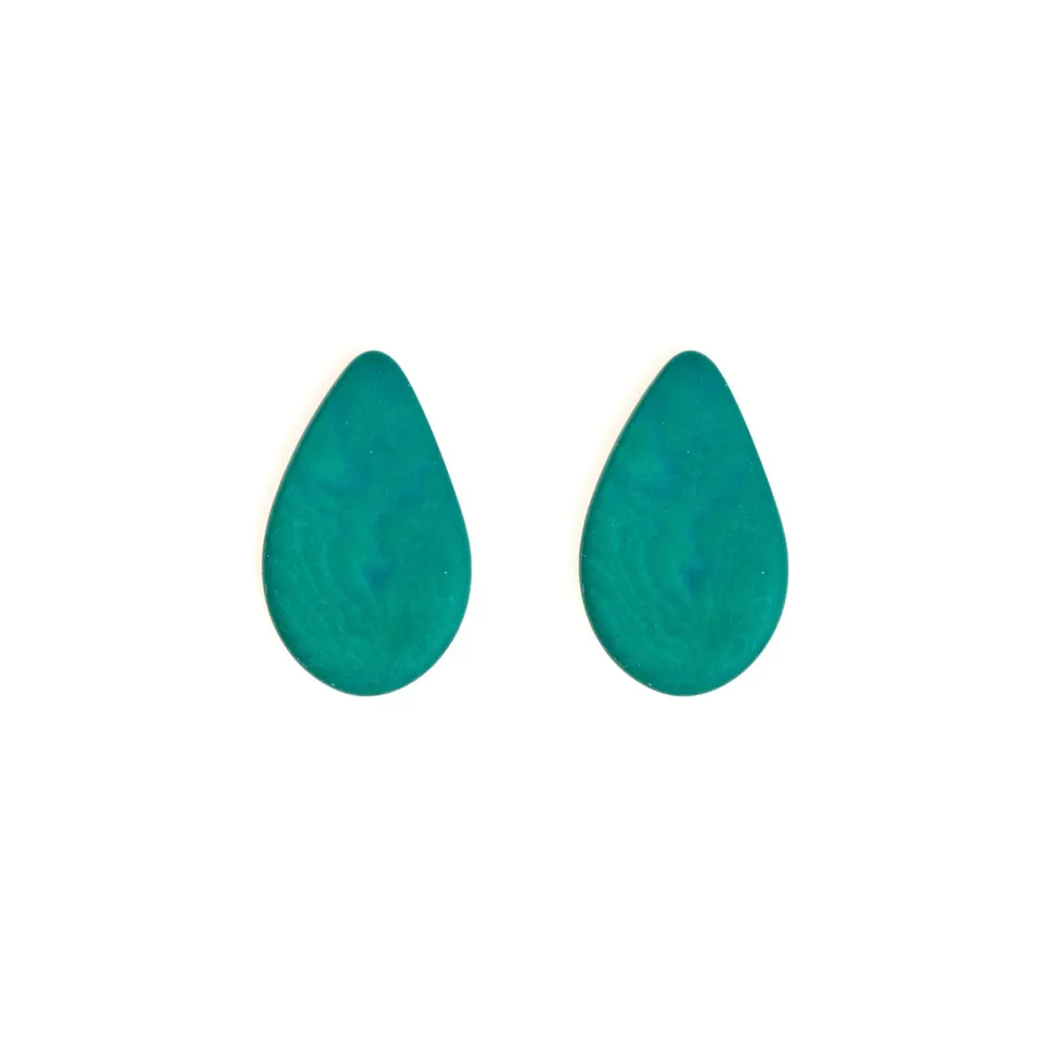 On Earth Cooperative Collection Nema orecchini tagua turchese 2,5 cm